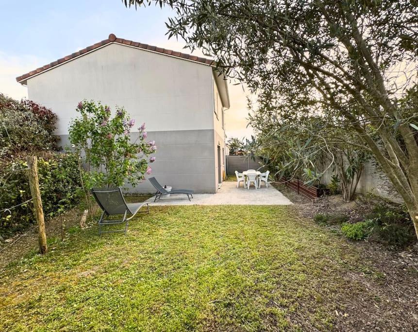 Maison Calme Avec Jardin Proche De Villa