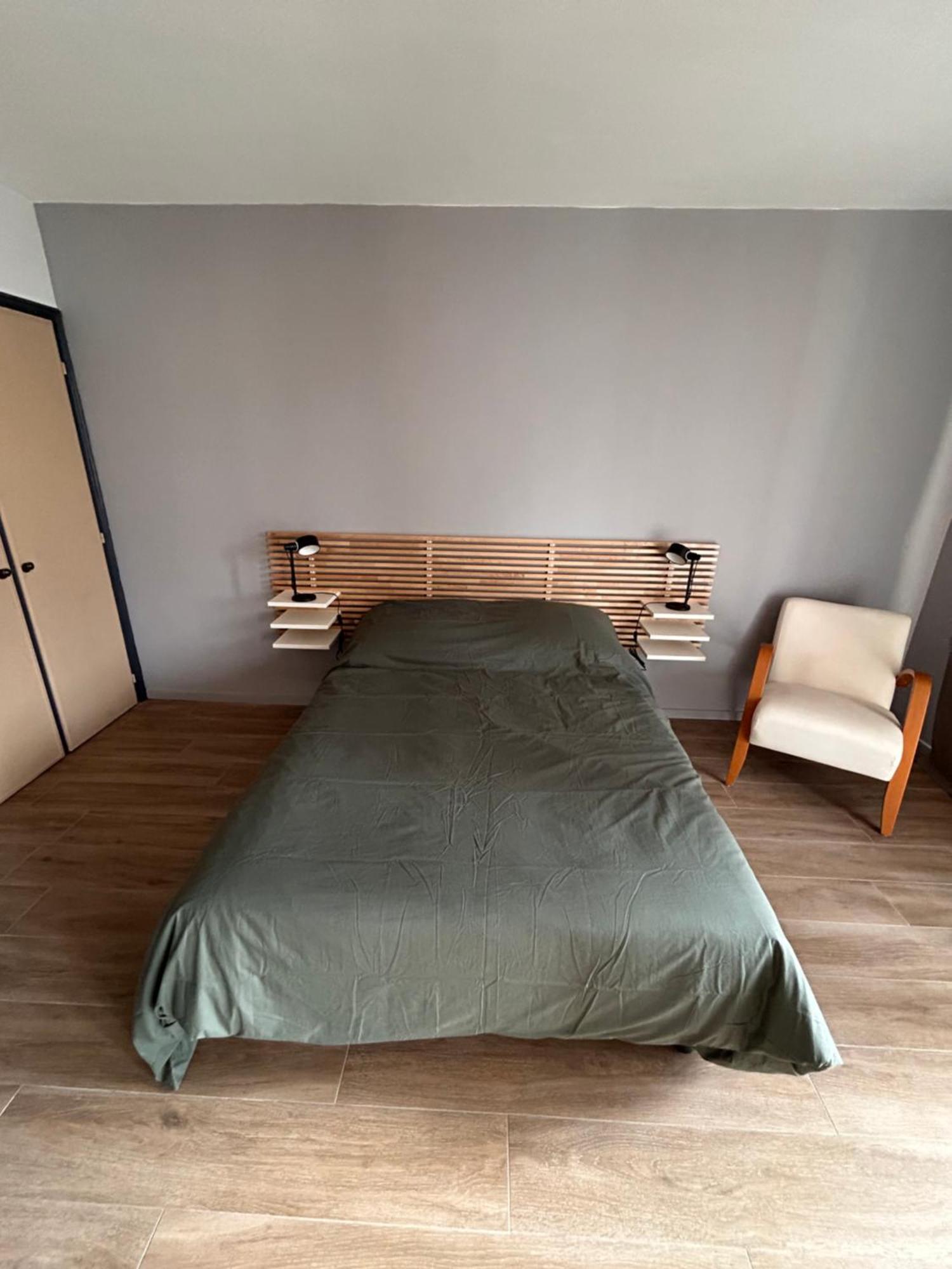 Apartment Centre *