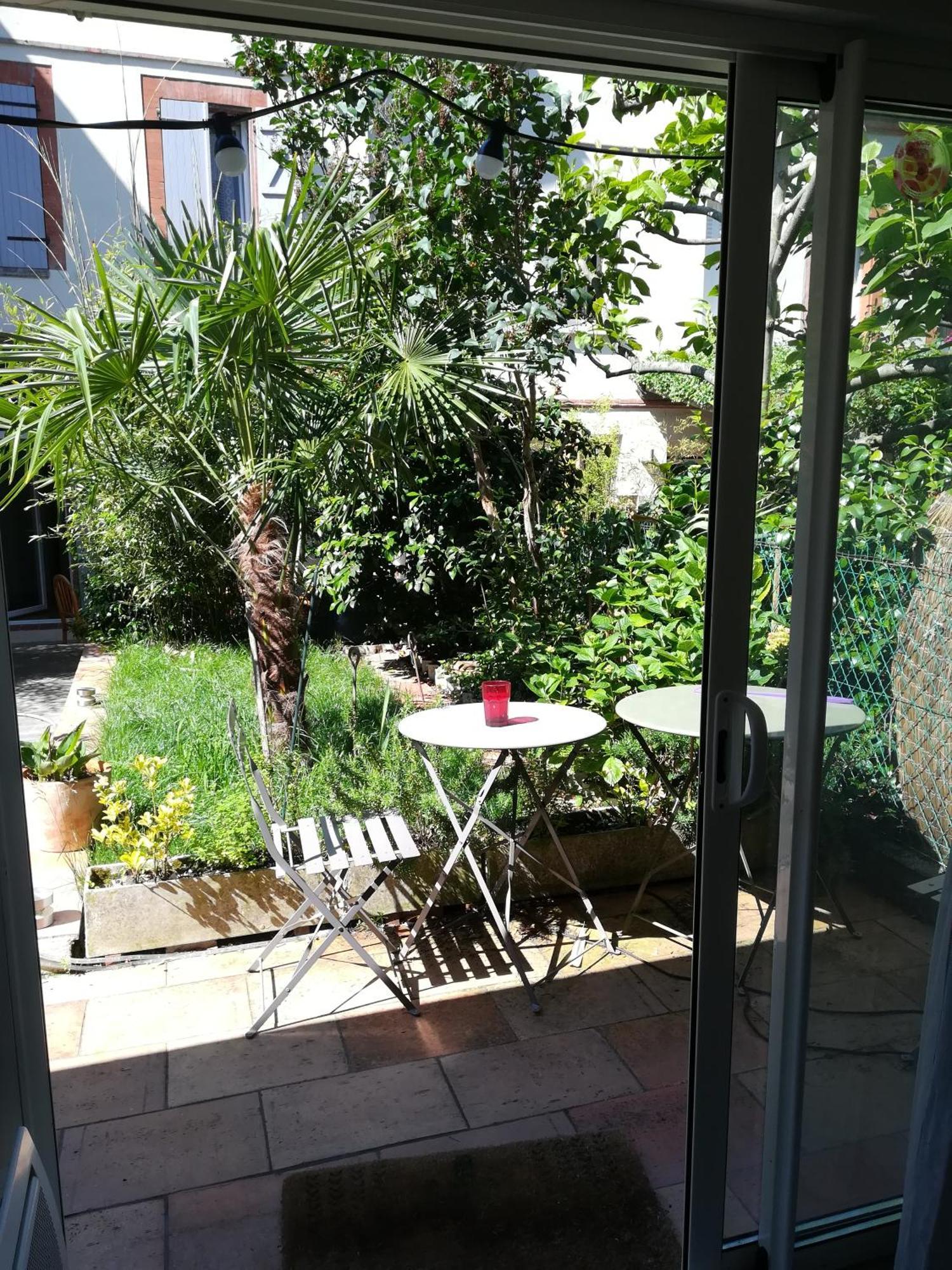 Apartment Avec Jardin *