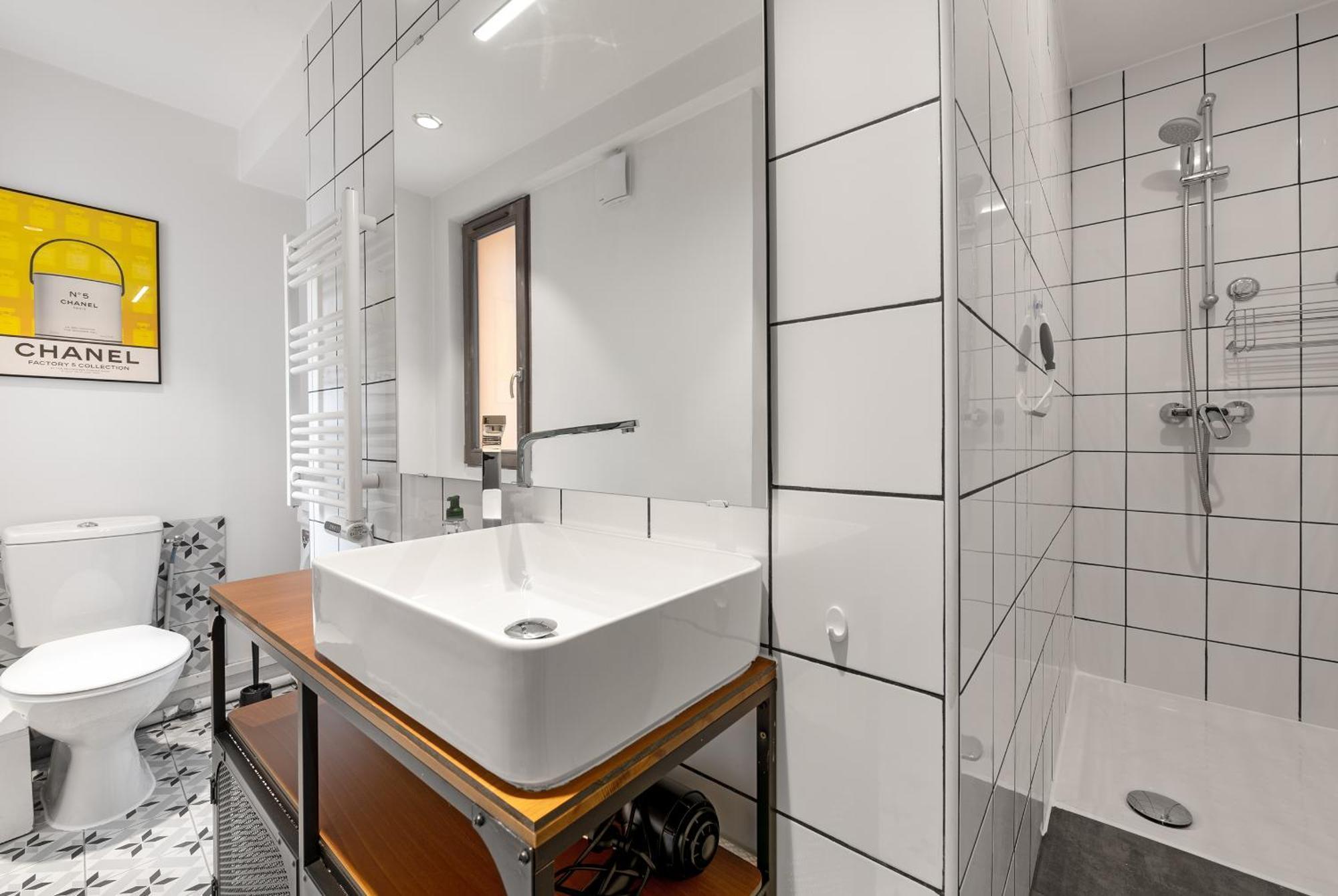 Le Gorille Hypercentre Et Climatisation * Toulouse