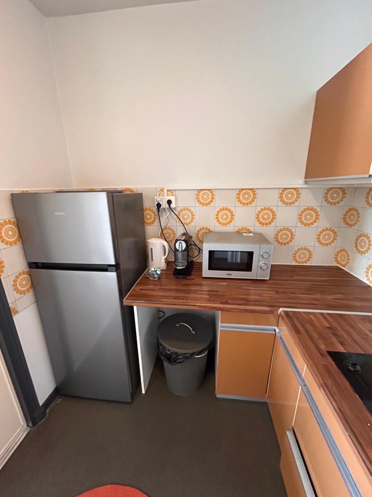 Apartment Centre *