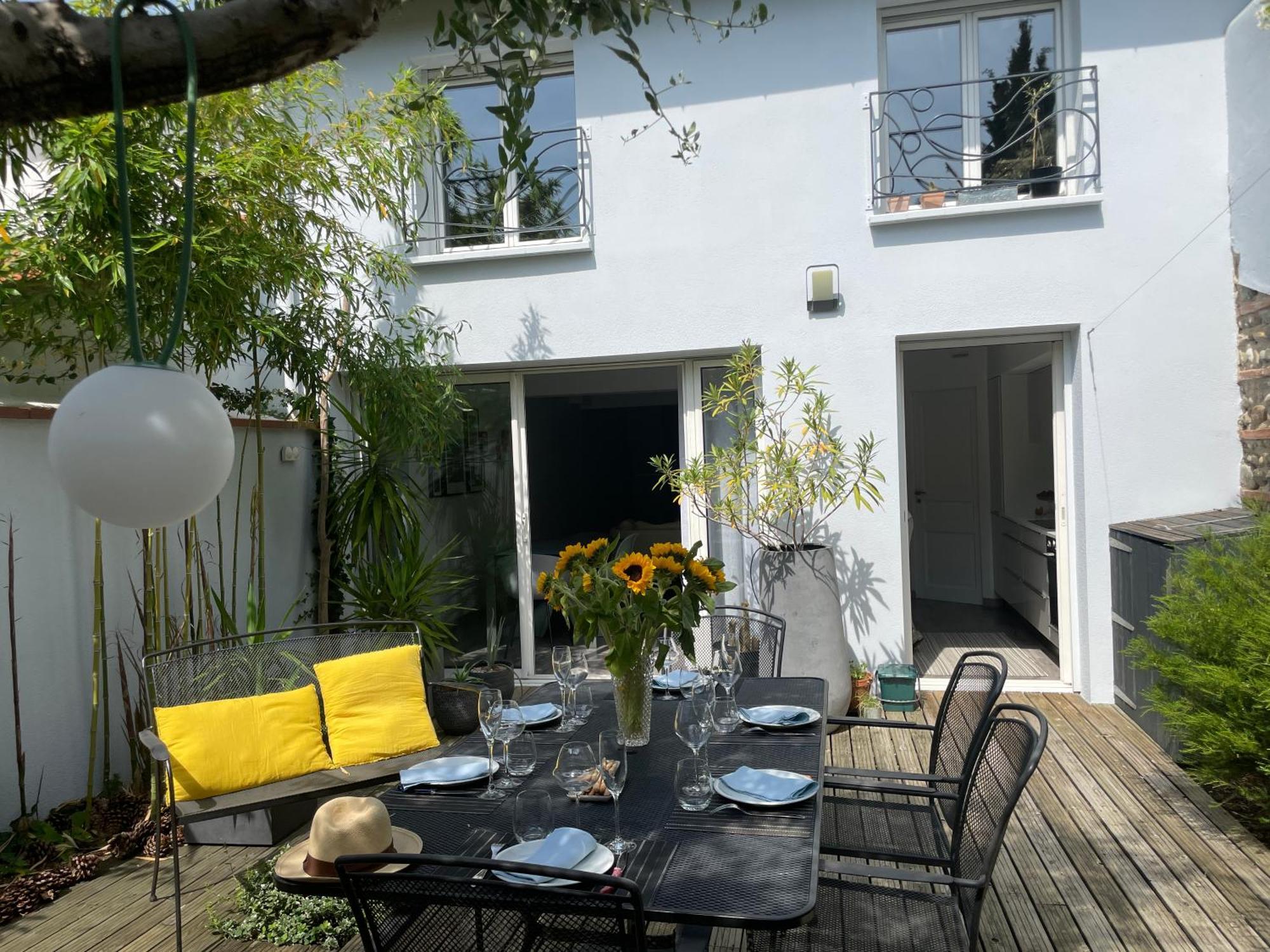 La Maison Jasmin - 8 Personnes - Parking Prive - Climatisation - Jardin Holiday home