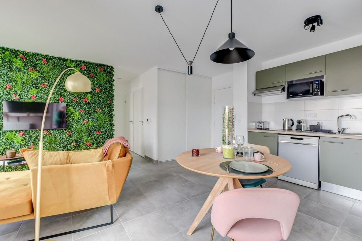 Oiqia Bonnefoy ~ 1 Avec Balcon Appartement *