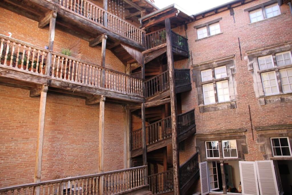 L'astorg - Classe 16e - Centre - Calme Apartamento