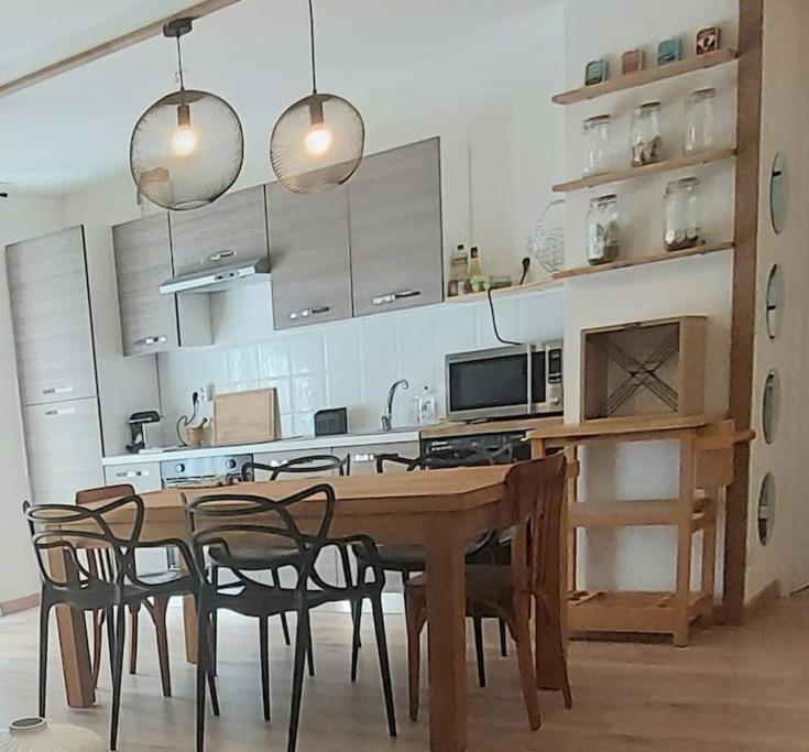 Appartement Airbus Luxe Espace Deco Parking Gratuit Toulouse