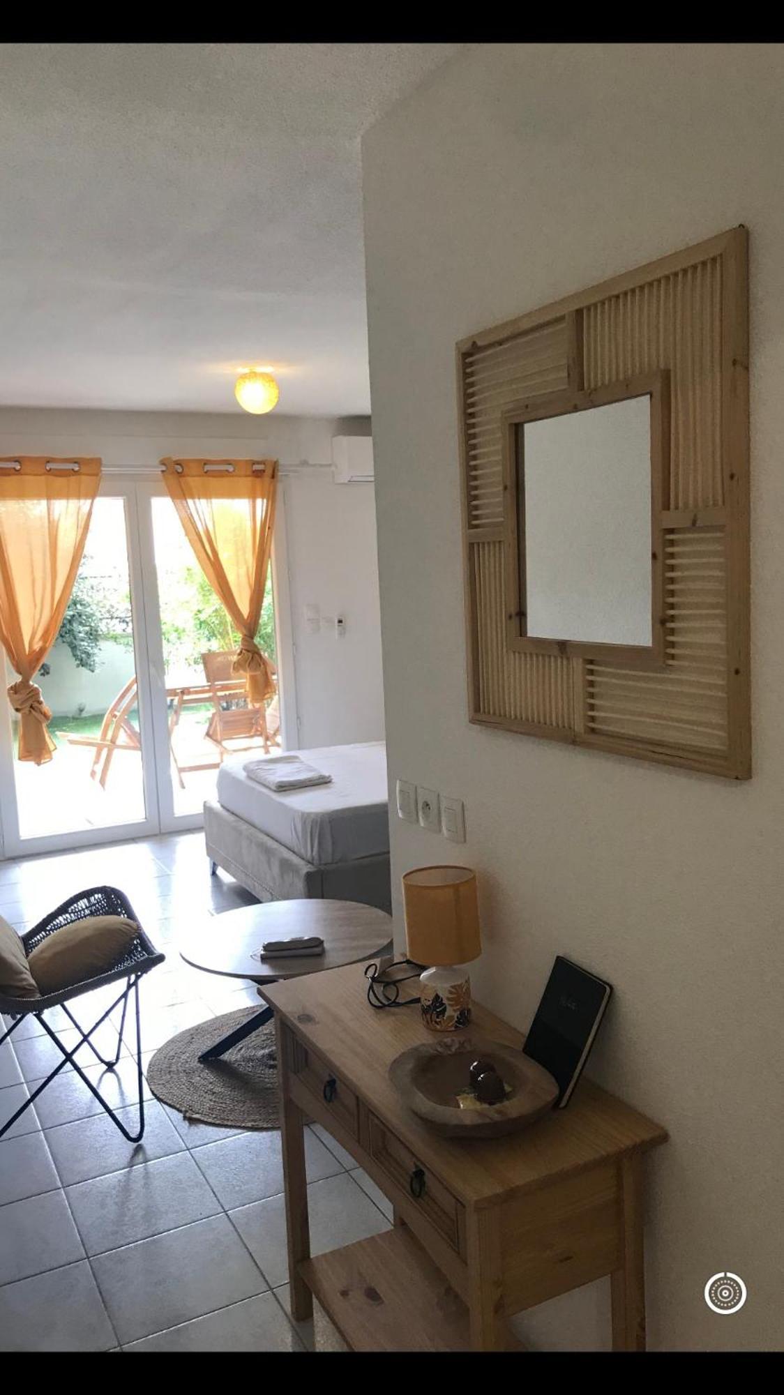 Appartement Grand T1 Bis Avec Jardin Exposé Plein Sud Et Salle De Sport