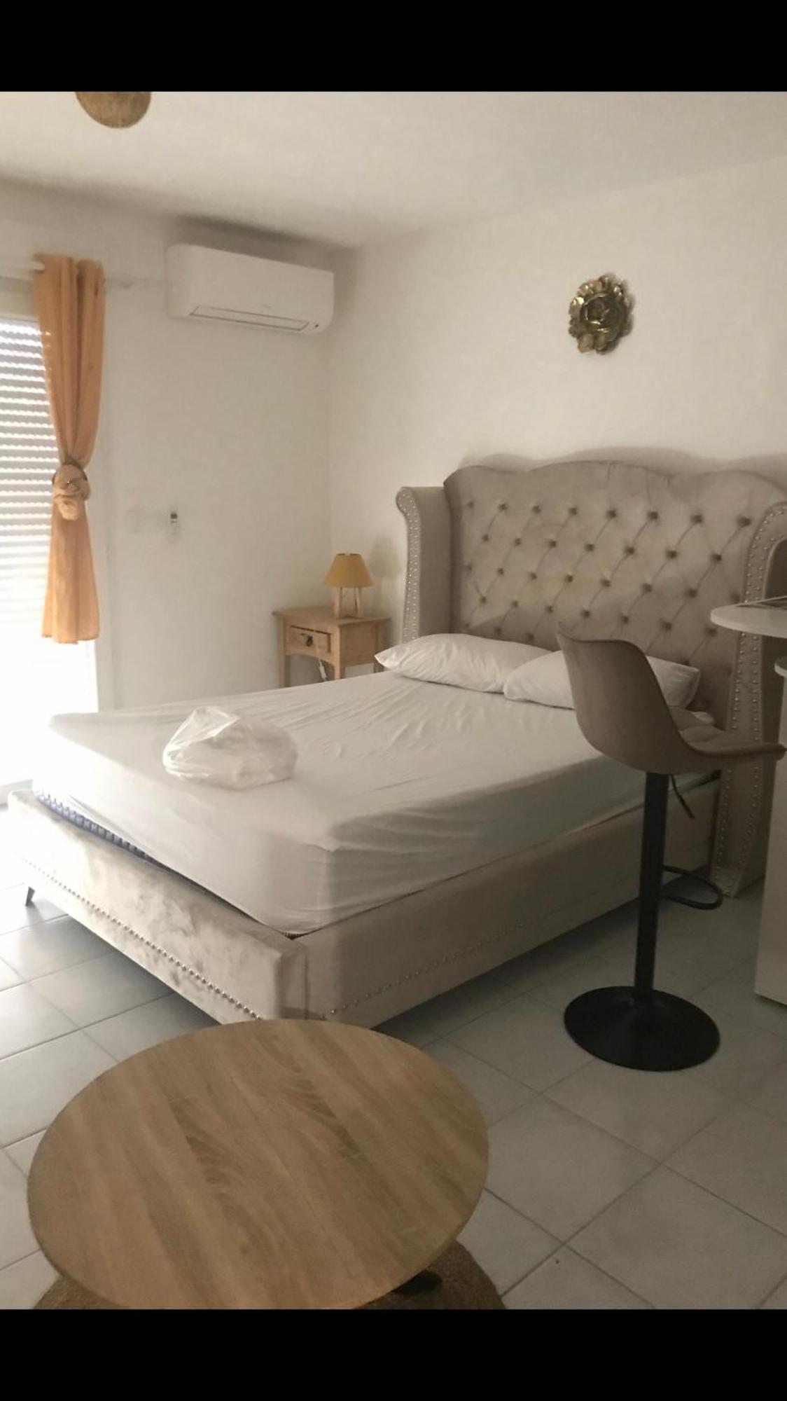 Grand T1 Bis Avec Jardin Exposé Plein Sud Et Salle De Sport Appartement *