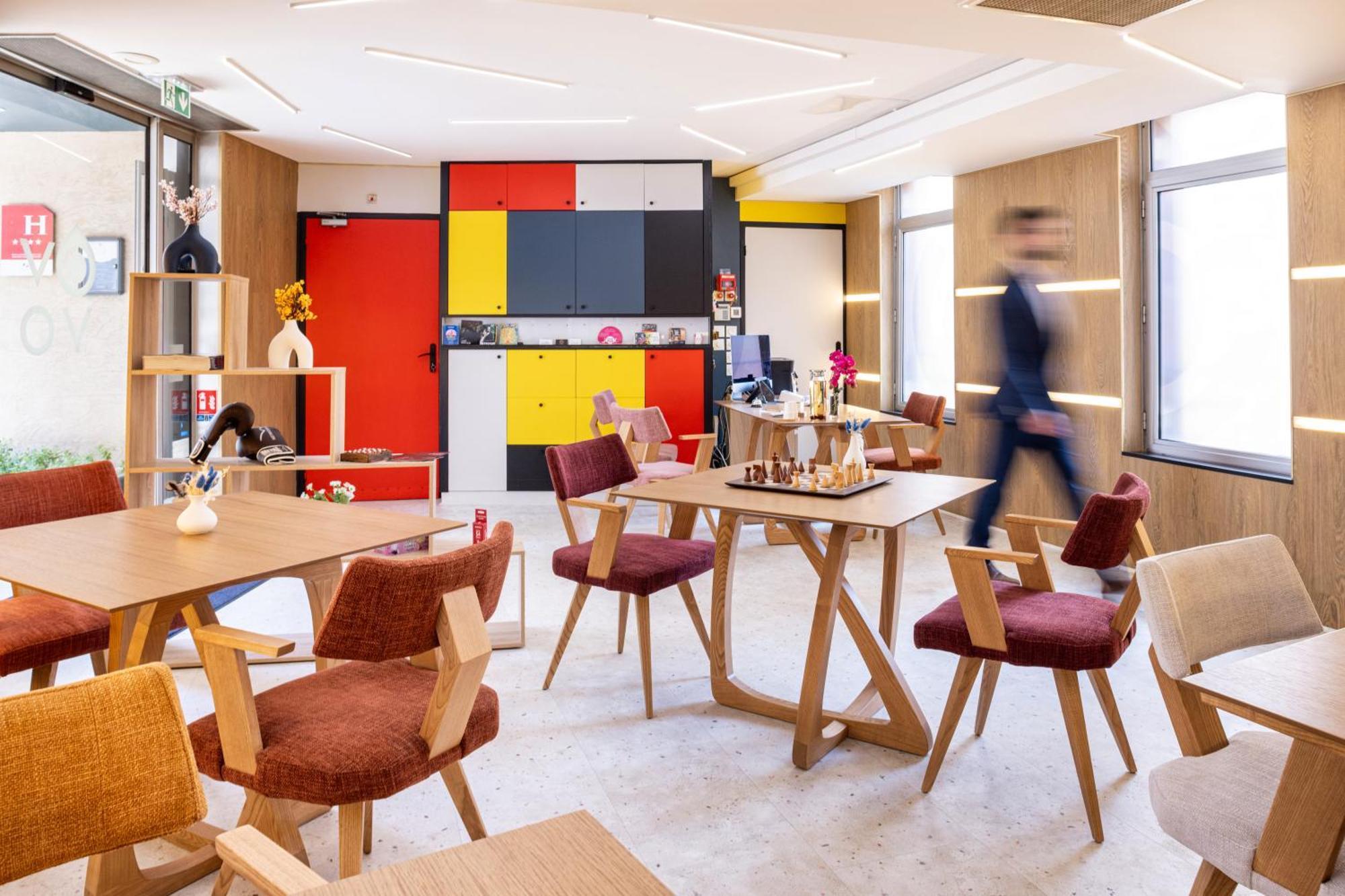 Ovyo Hotel 4*
