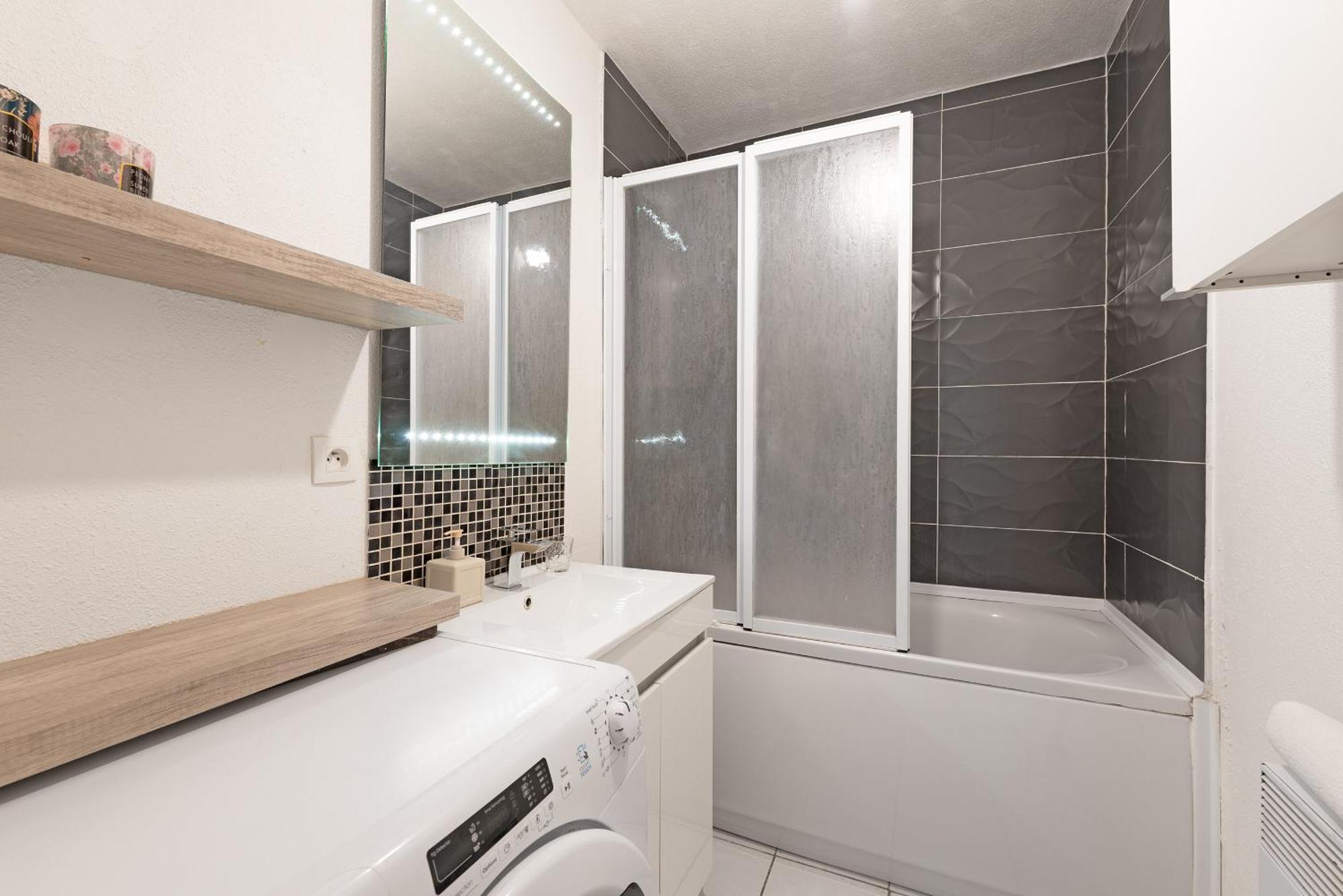 T3 Parking Gratuit, Balcon Et Securisee Apartamento