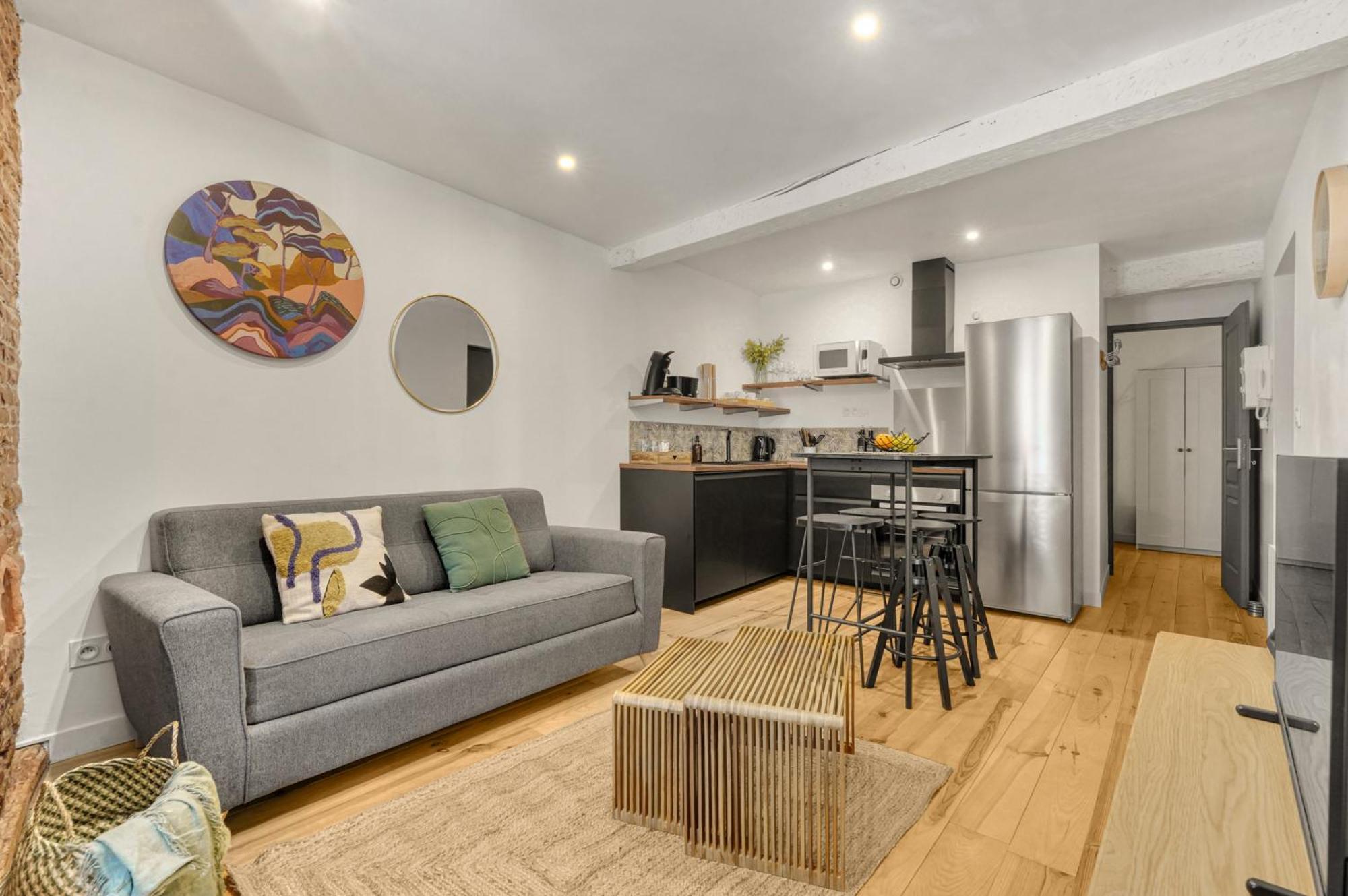 Apartment Le Caraman Boheme - Confort A Deux Pas Du Metro