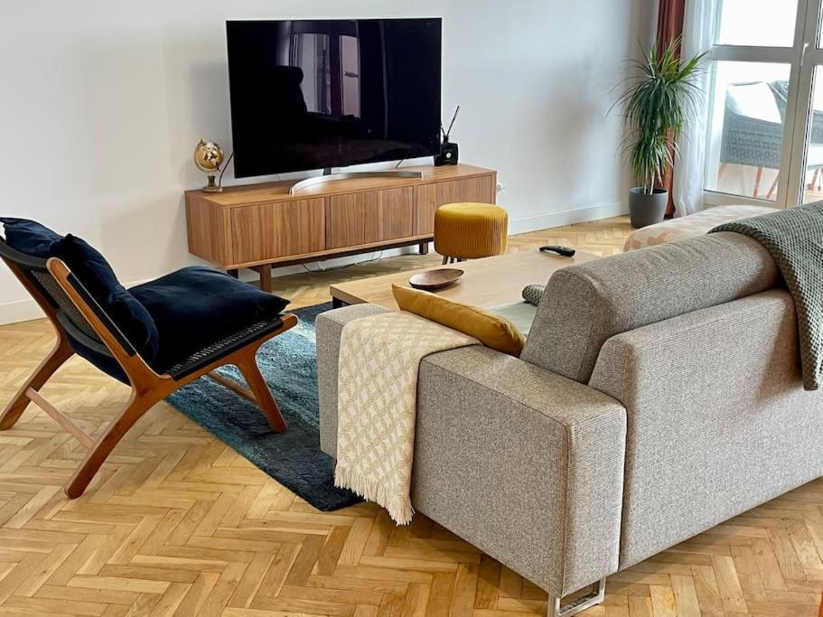 Magnifique 115m2 - 3 - Parking Gratuit Apartamento *
