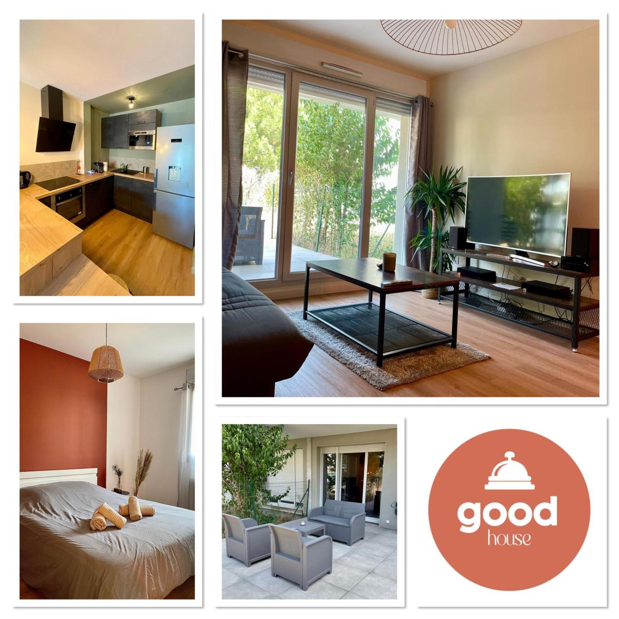 L'ovalie Apartment *