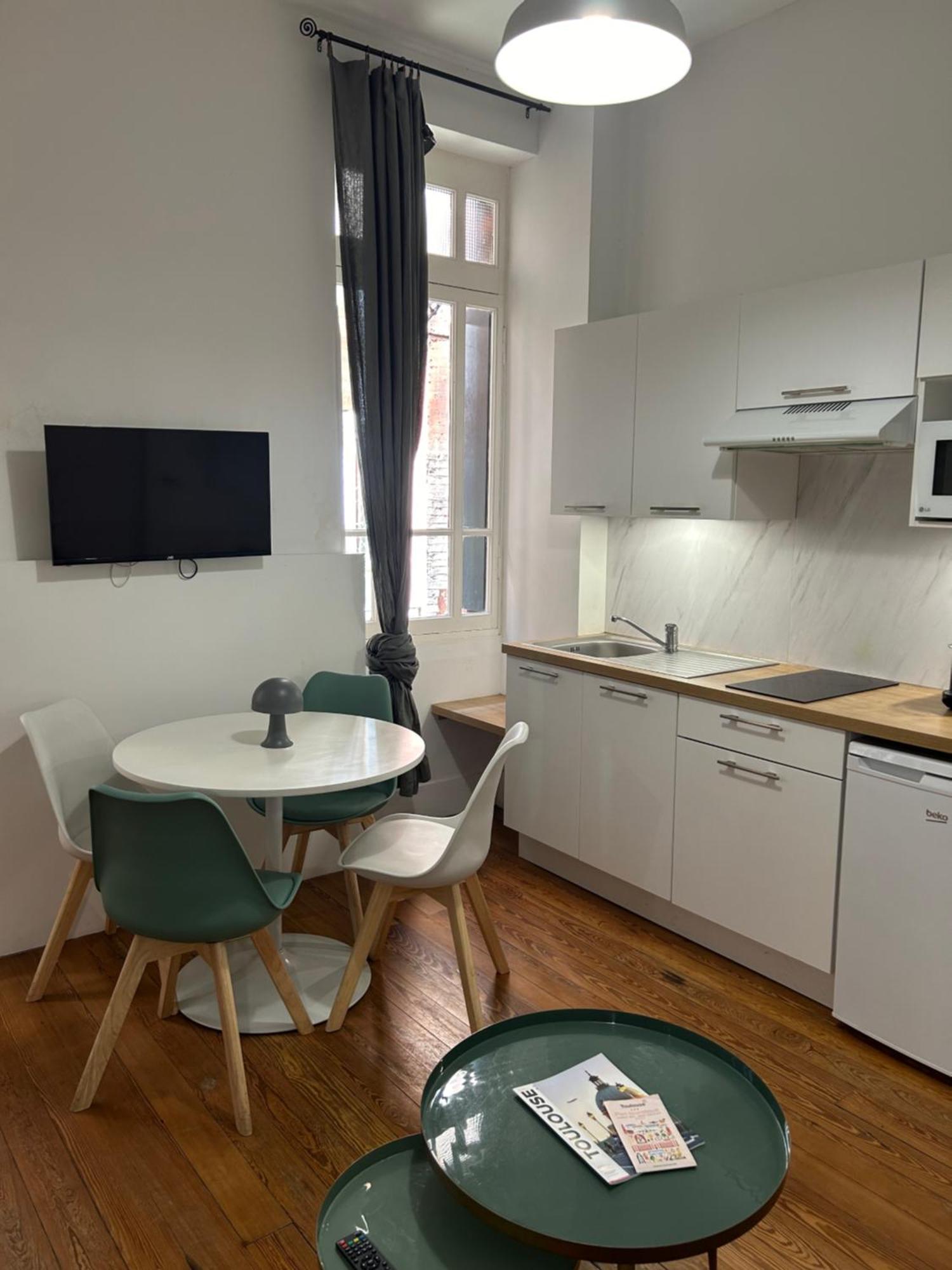 Le Toulousain 001 - Calme En Rez-de-chaussee Avec Terrasse - Hypercentre, Quartier Jeanne D'arc Apartment