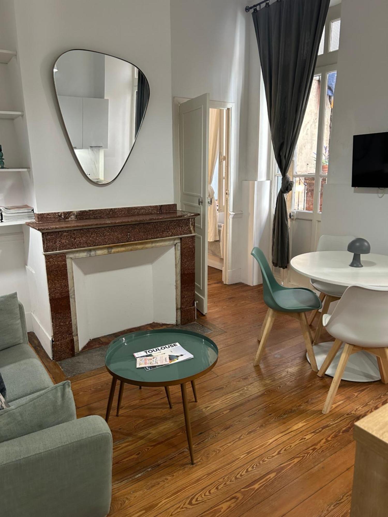 Le Toulousain 001 - Calme En Rez-de-chaussee Avec Terrasse - Hypercentre, Quartier Jeanne D'arc Toulouse
