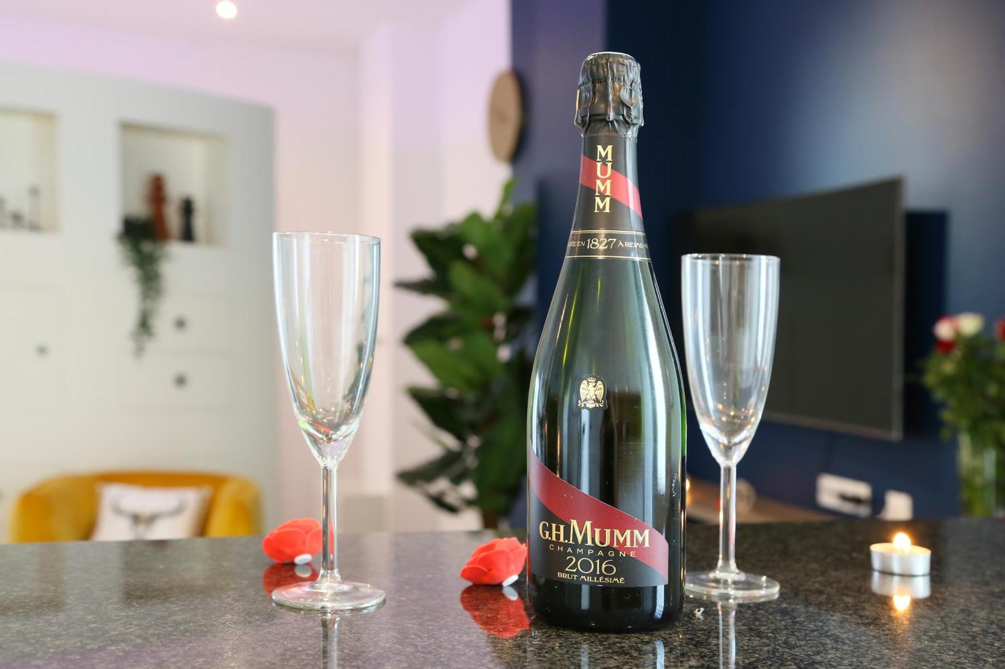 Expat Renting - L'espace D'un Moment - *