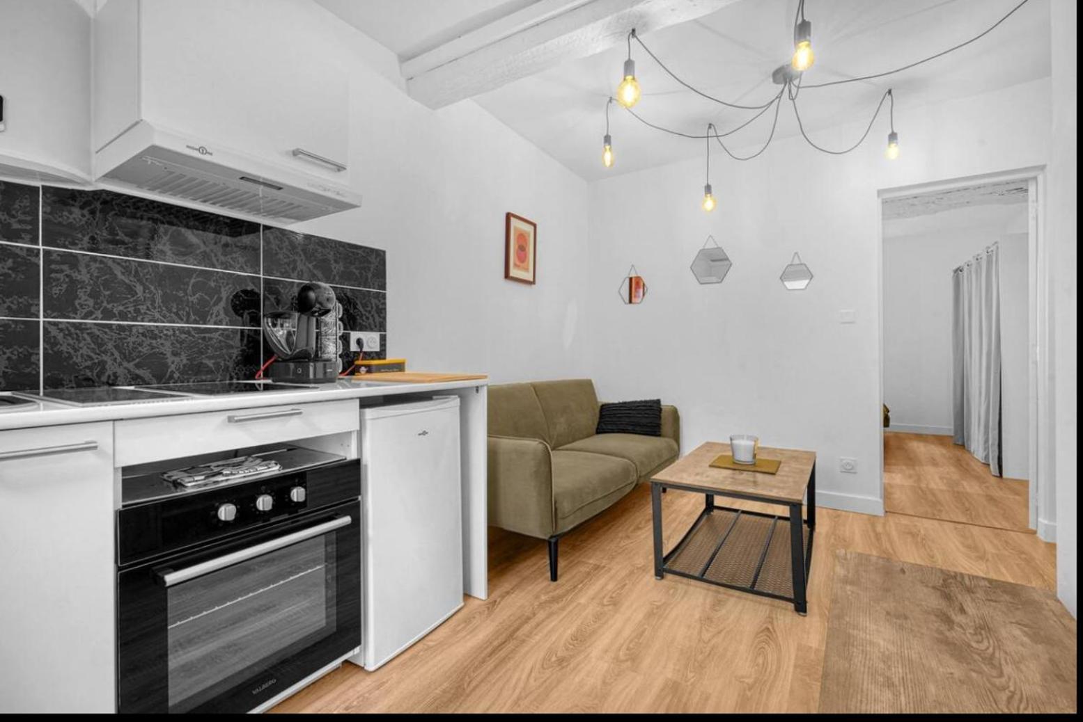 Grand Deux Pieces - Proche Metro - Terrasse Apartment