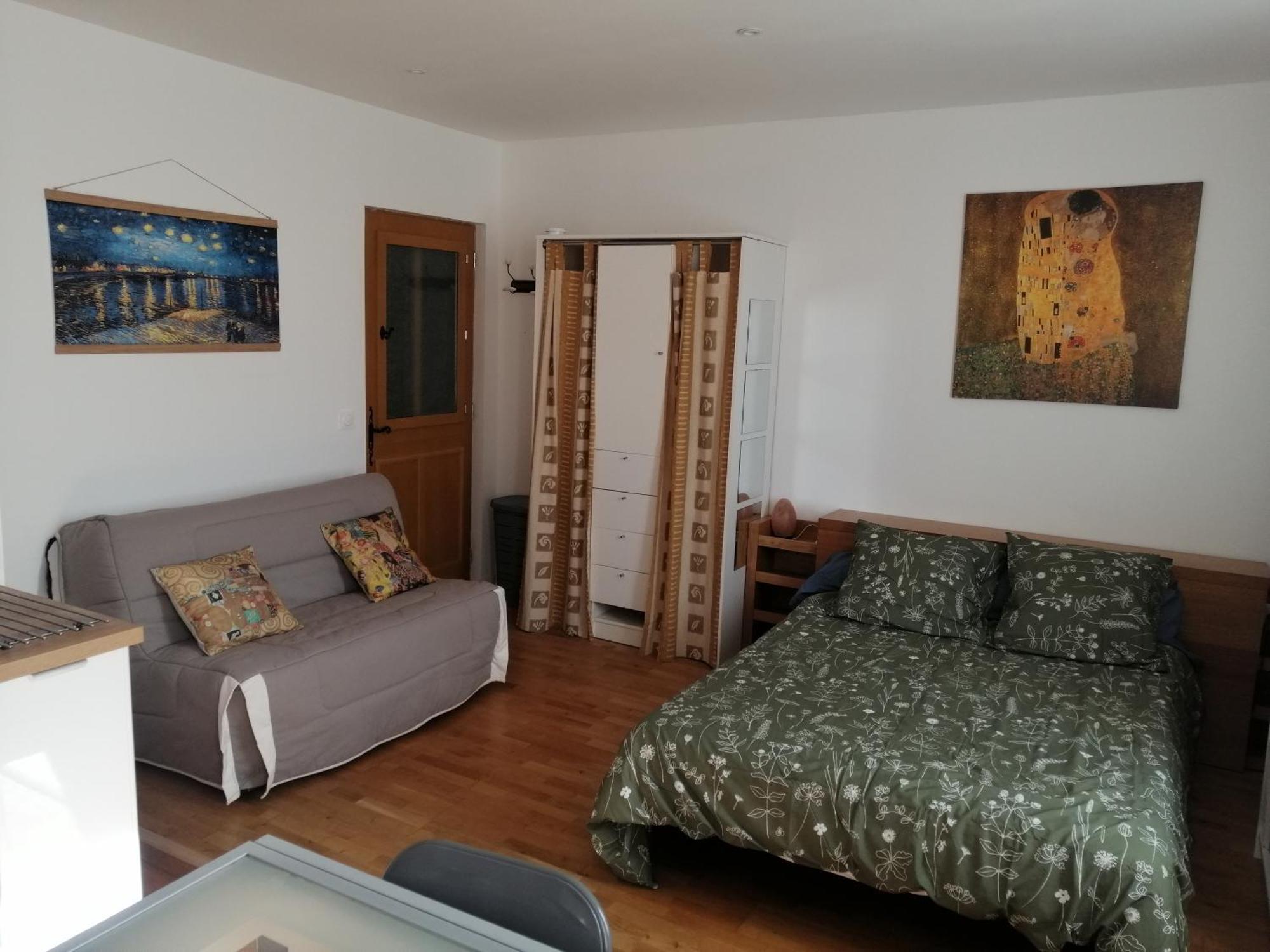 Dans Maison De *