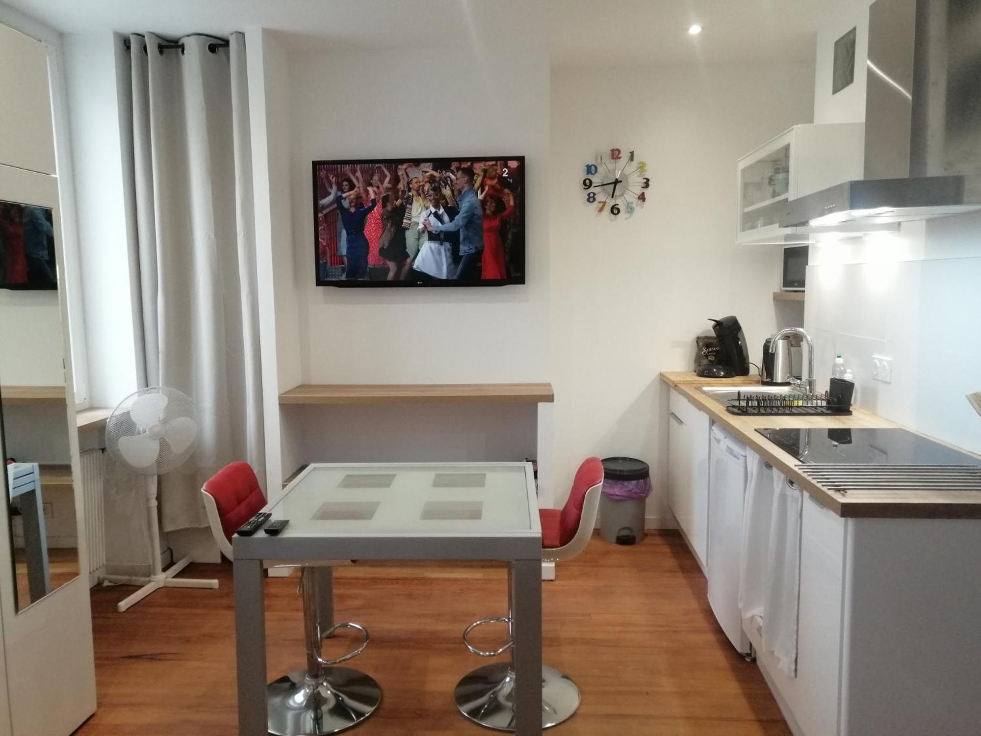 Dans Maison De Apartment *