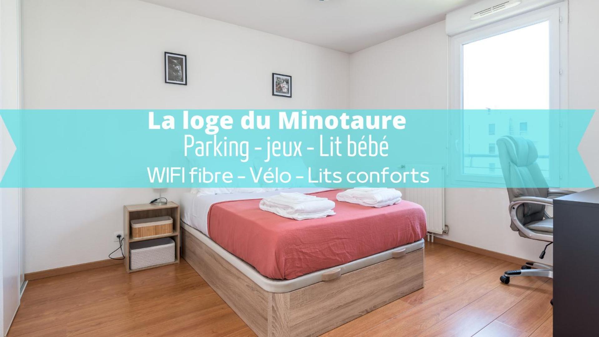 La Loge Du Minotaure, Parking Et Bureaux Apartamento *