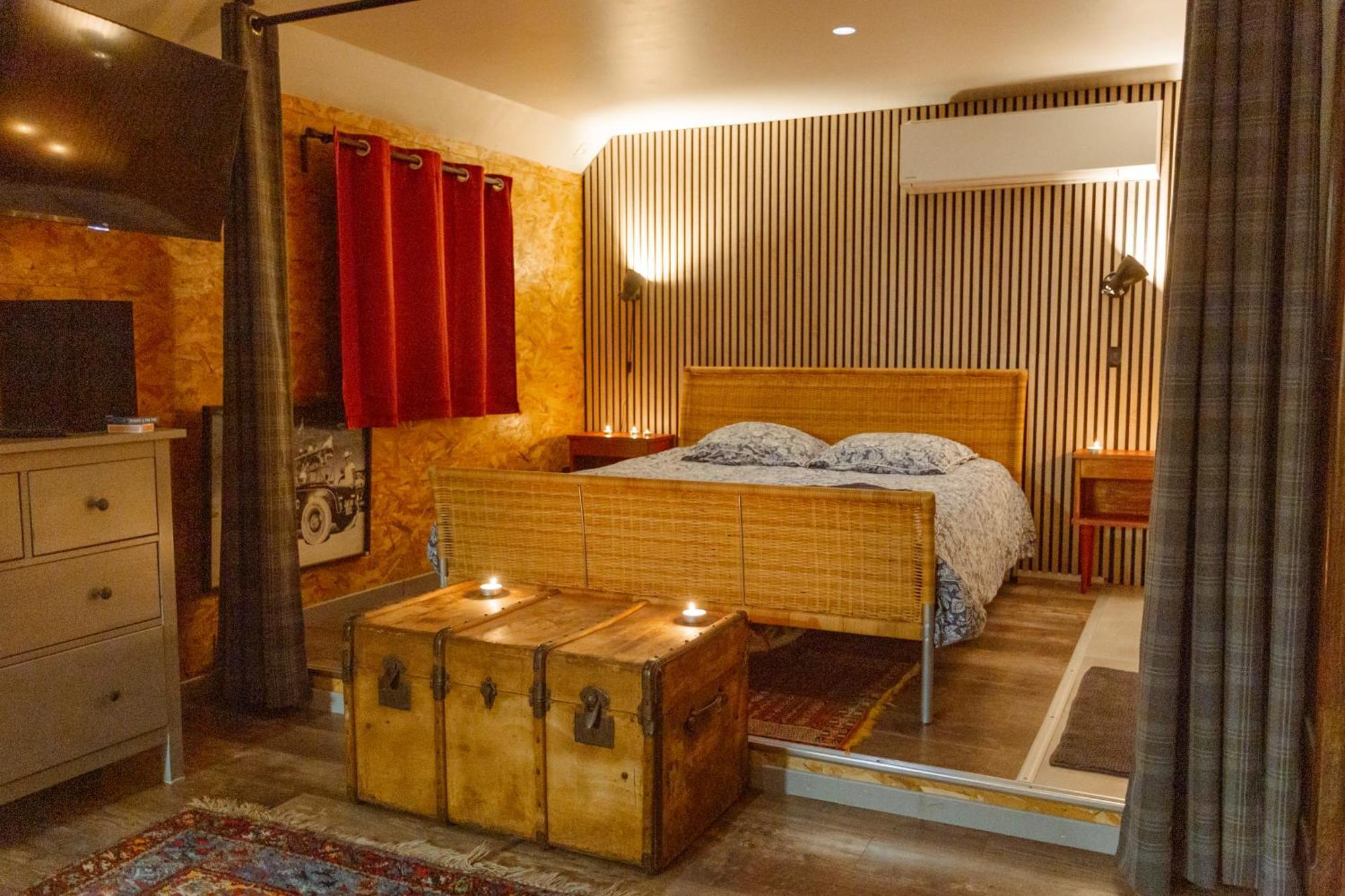 Magnifique Peniche Cosy Et Spacieuse A