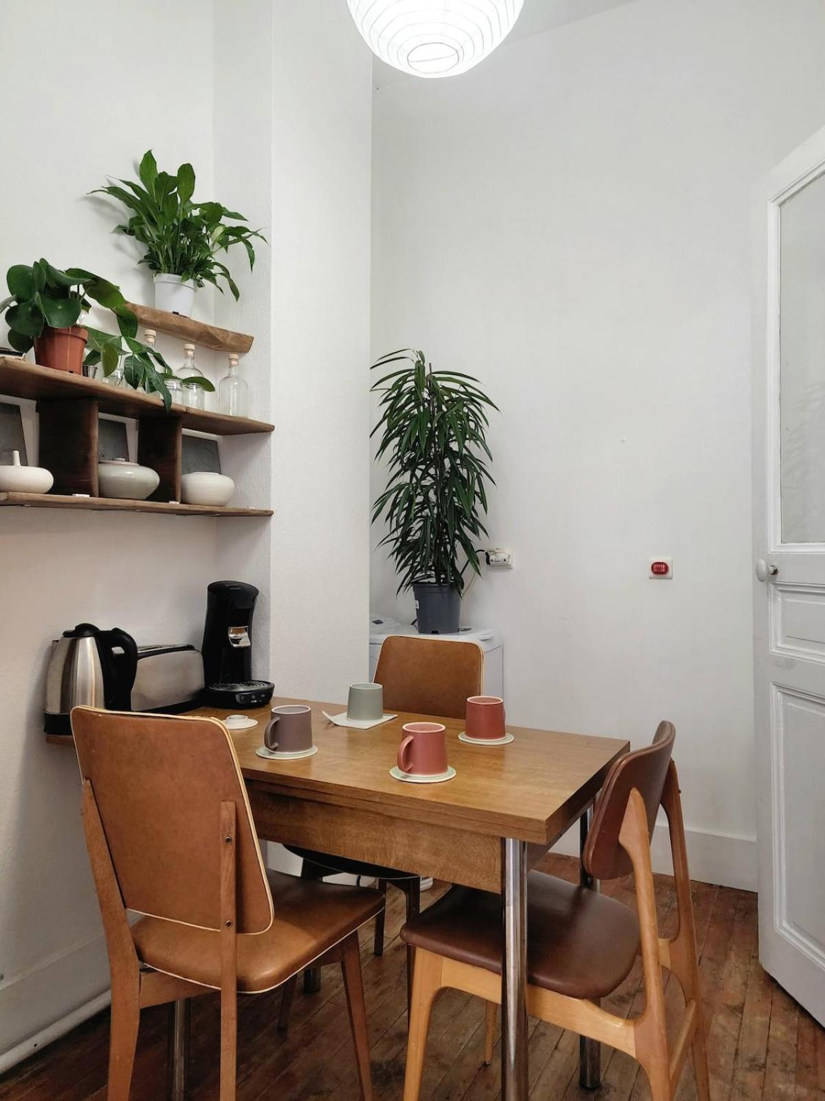 Zen Rustic & Private Backyard Center Appartement *