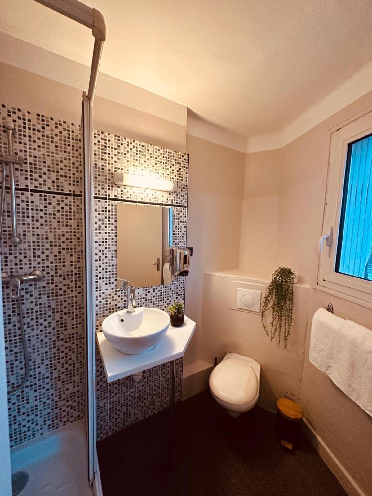 Anatole France Hotel