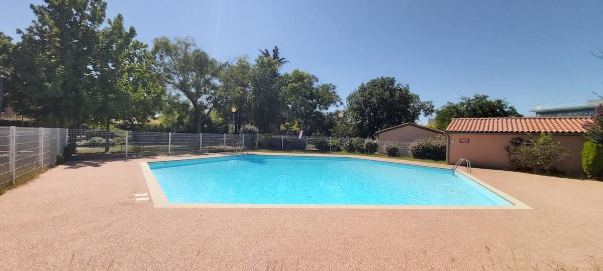 Les Muses - Avec Piscine, Parking&jardin Privé ! Appartement *