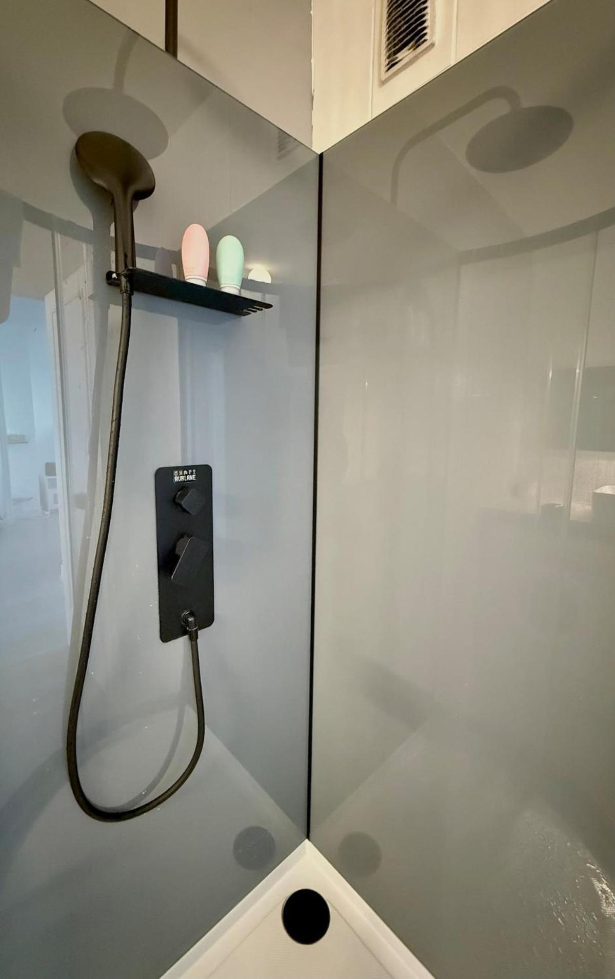 Au Pied Du Metro. Apartamento *