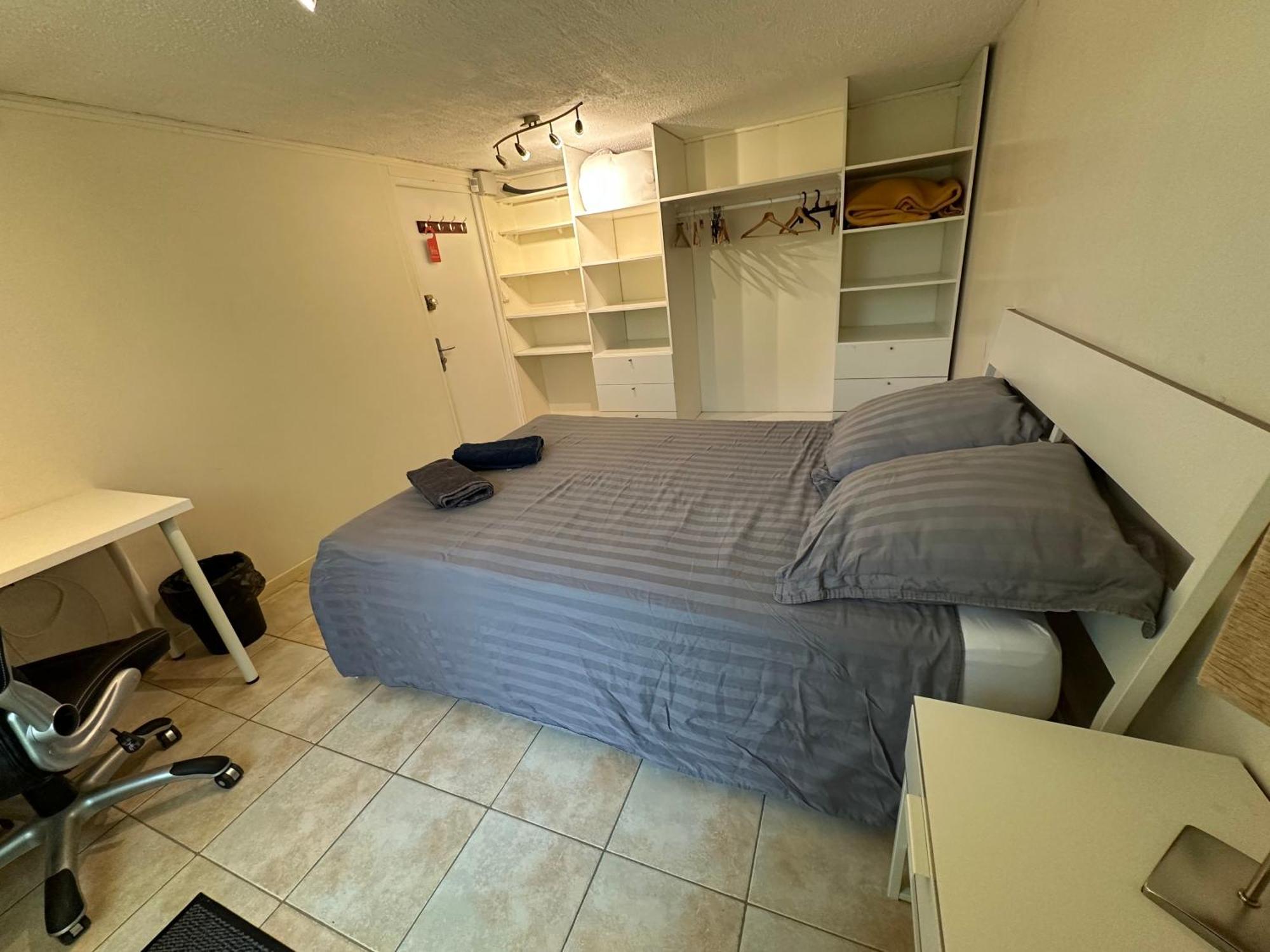 La Libellule 5 2 Sdb 2 Wc Grand Jardin Et Parking Prive Guest house *