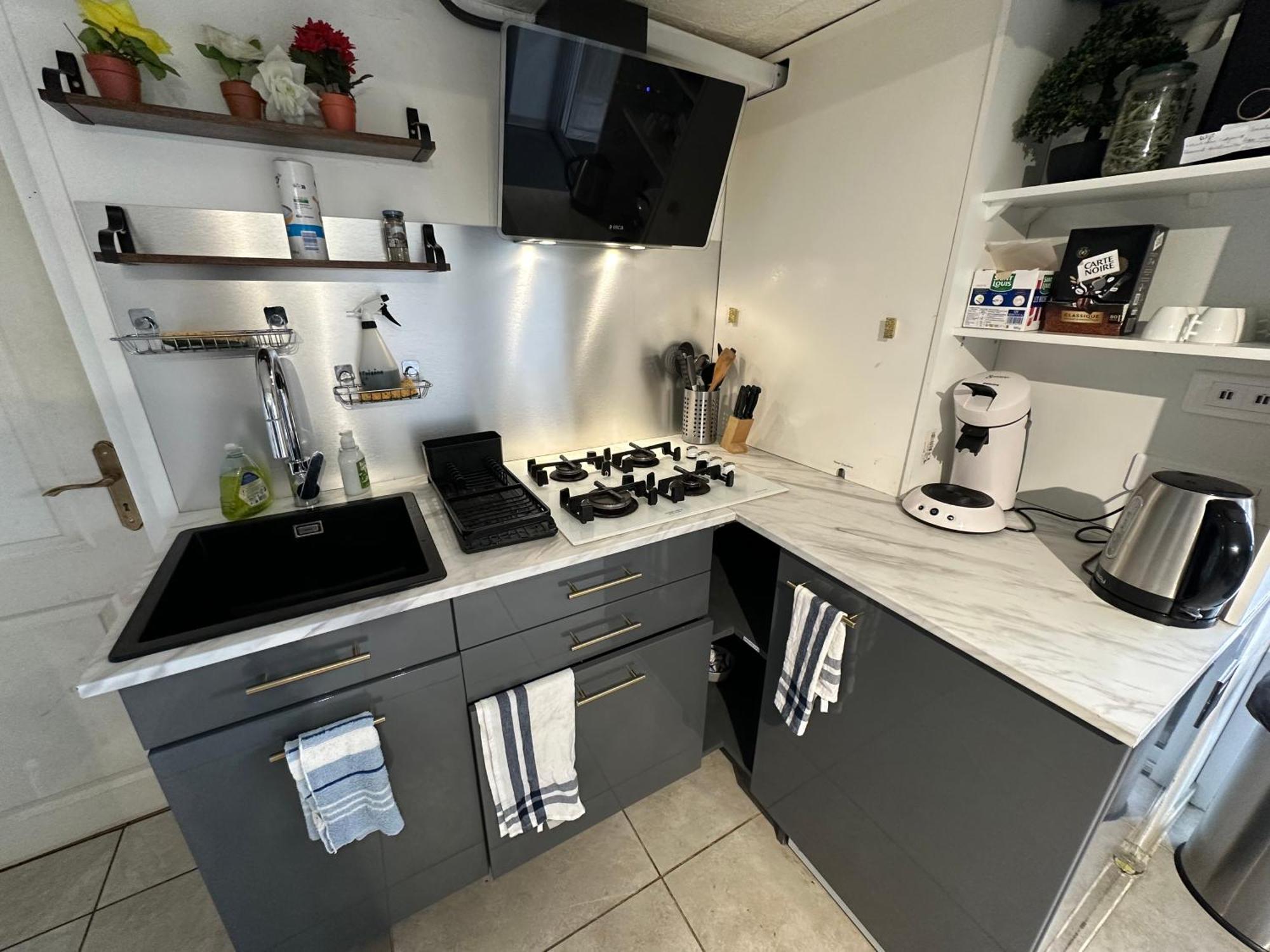 La Libellule 5 2 Sdb 2 Wc Grand Jardin Et Parking Prive Guest house