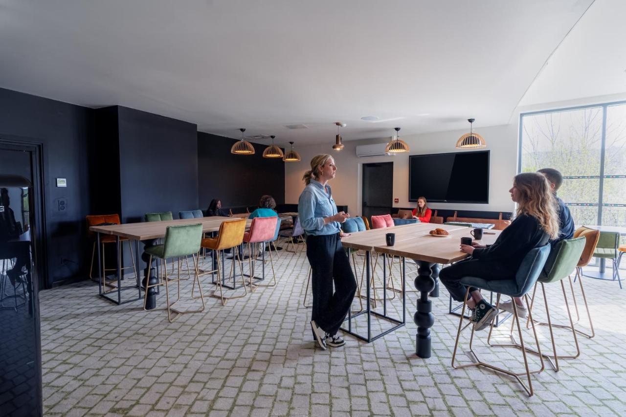 Zenitude Hôtel-résidences Fluvia 3*