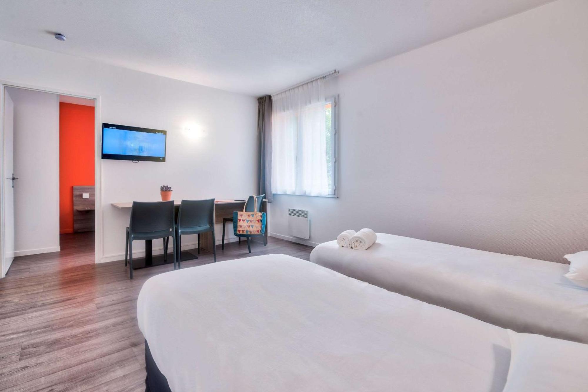 Zenitude Hôtel-résidences Métropole Hotel 3*