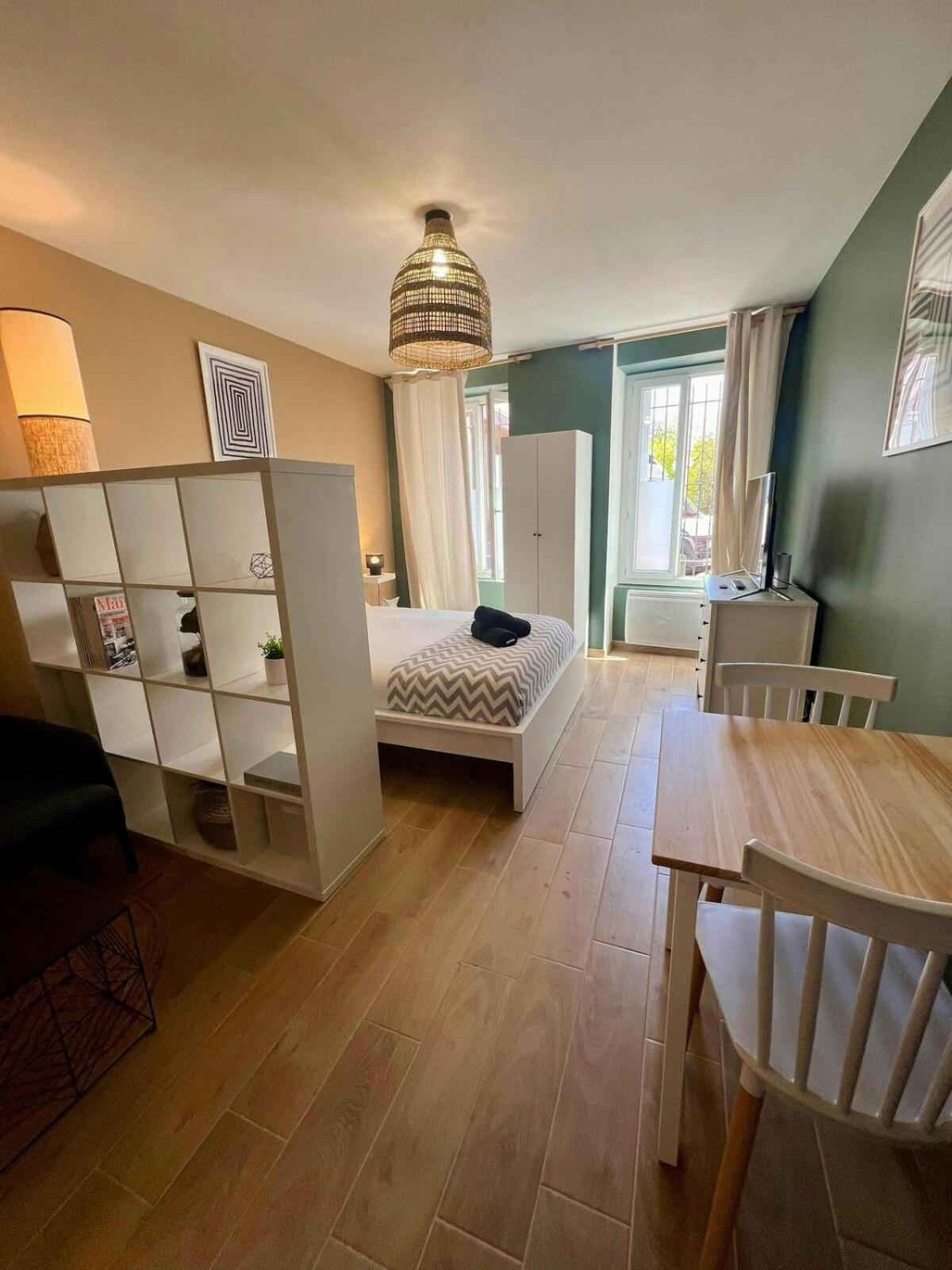 Appartement Beethoven - Metro - Tramway - Parking
