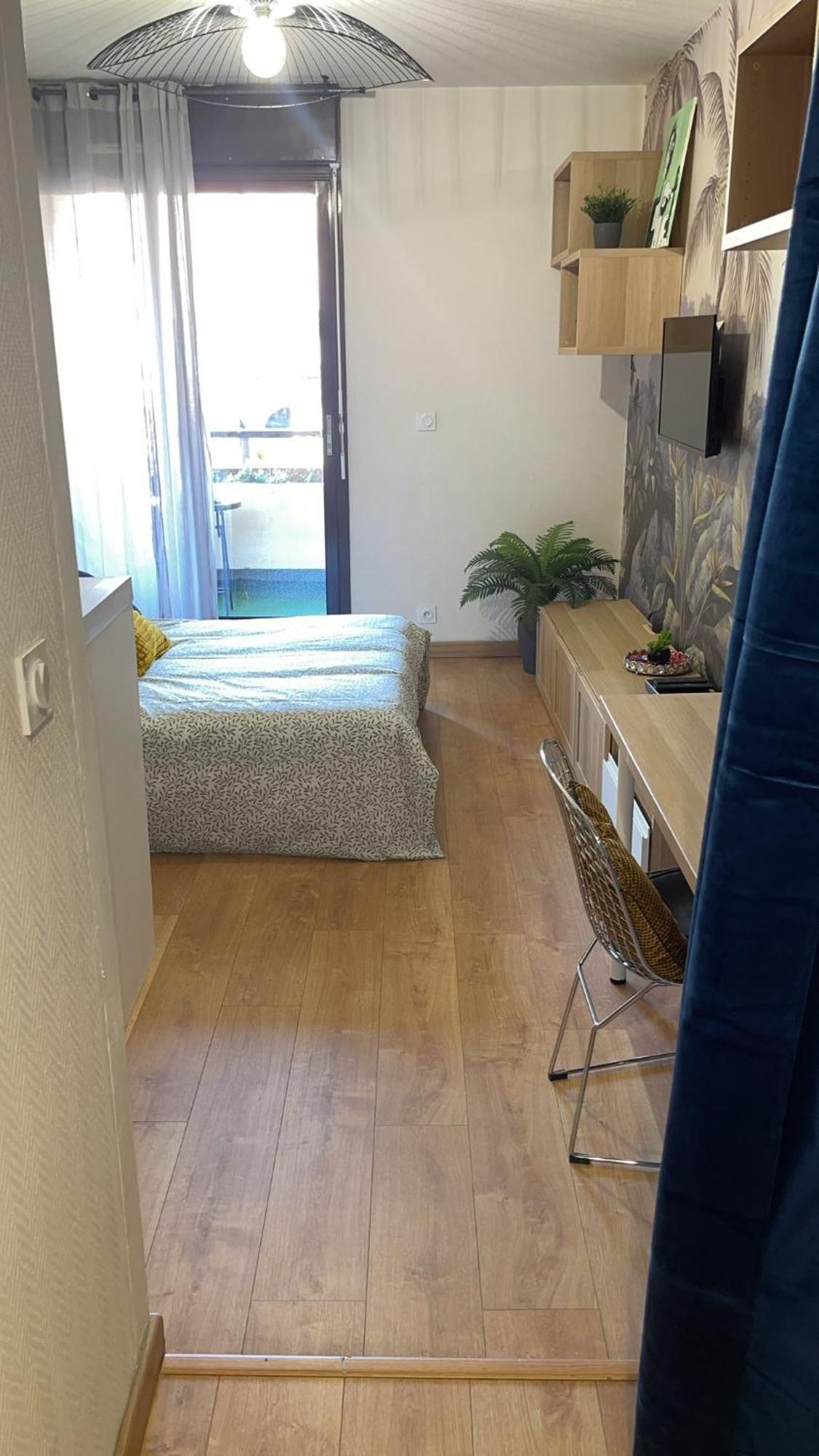 T1 With Loggiajapanese Garden-tbs Appartement