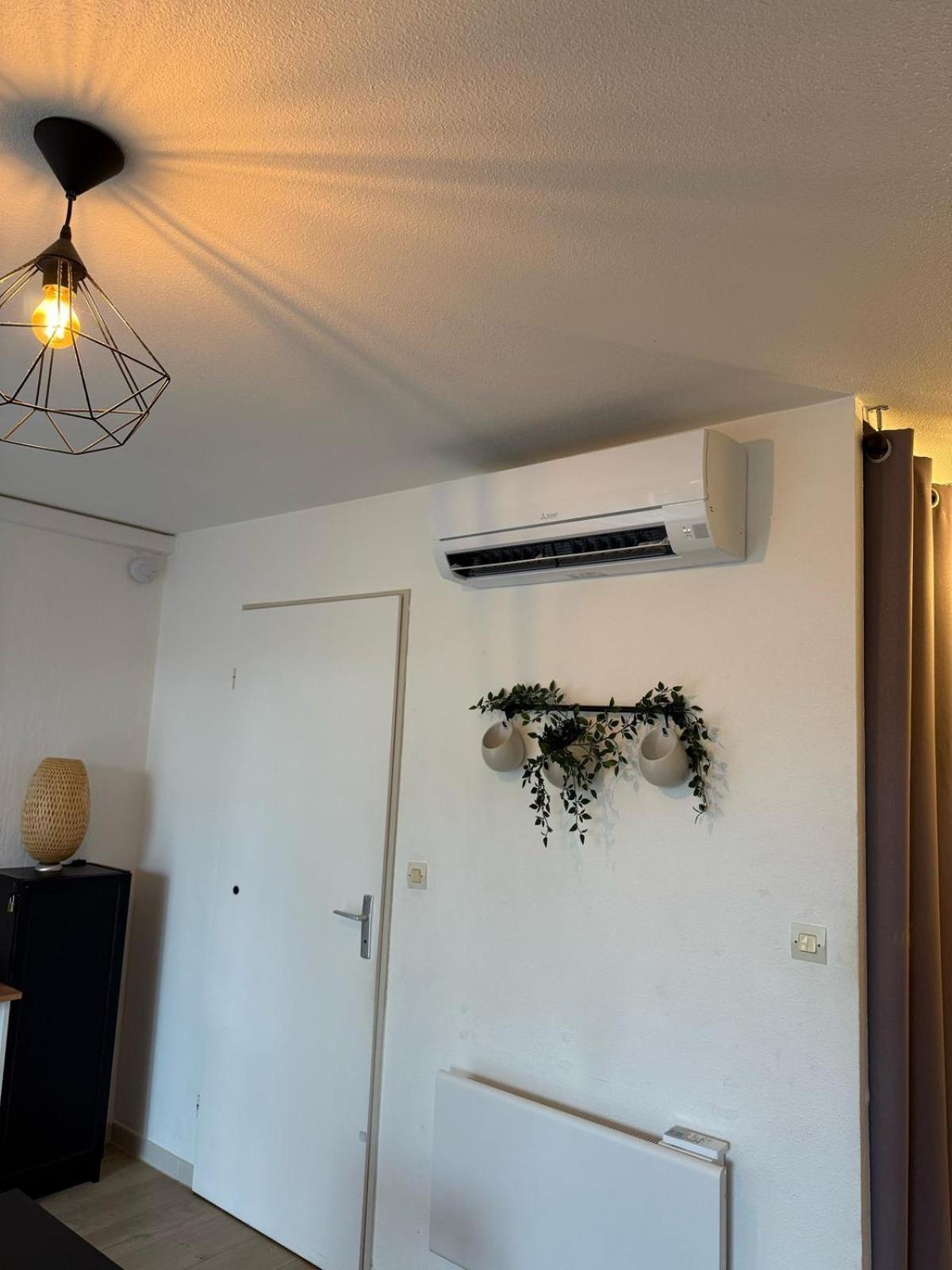 Les Muses - Avec Piscine, Parking&jardin Privé ! Appartement