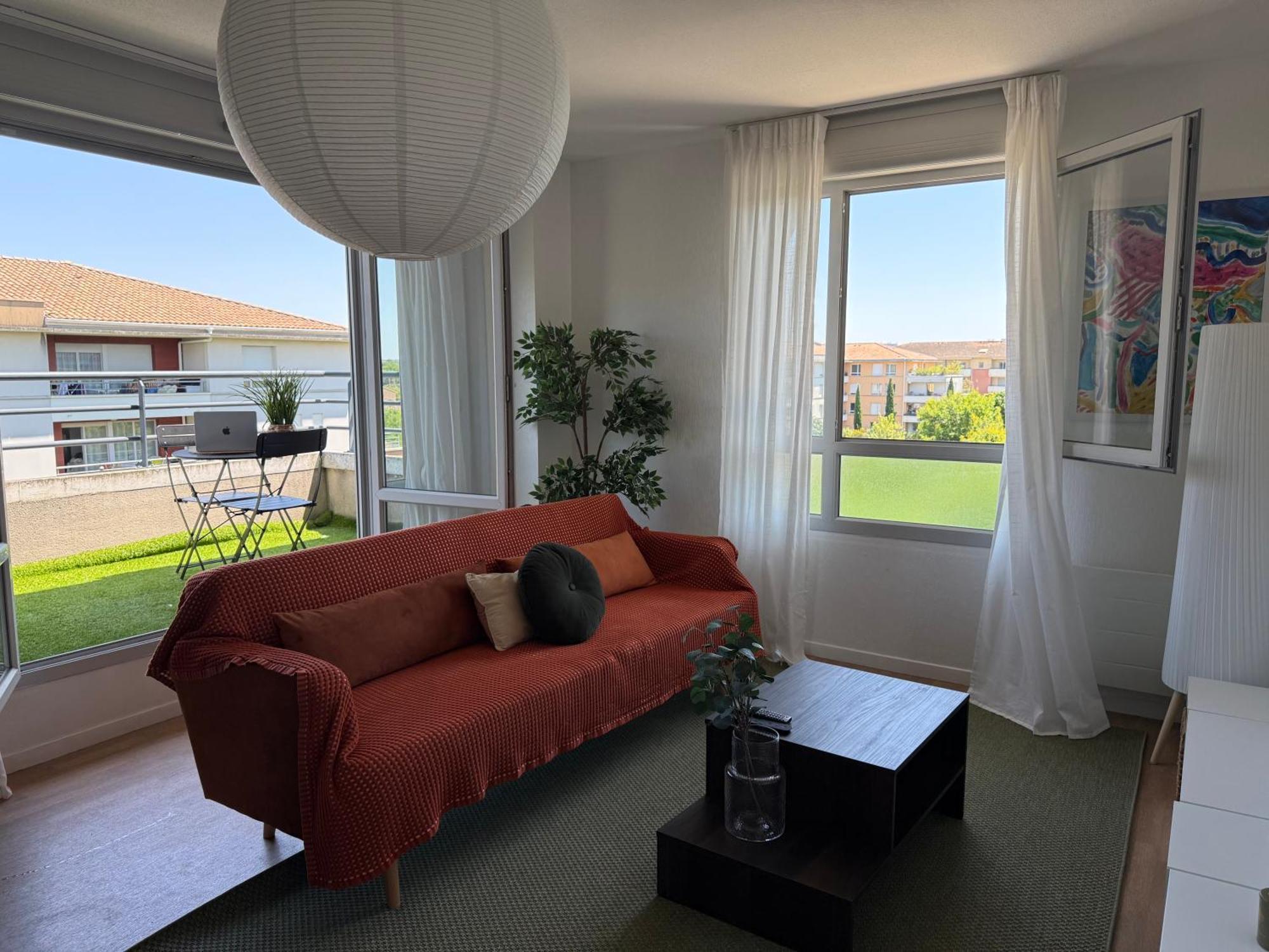 Apartment Grand T4 Lumineux Avec Balcon Traversant - 3 Chambres, Vue Degagee - Parking Privee - Metro 5 Min - Proche Centre *