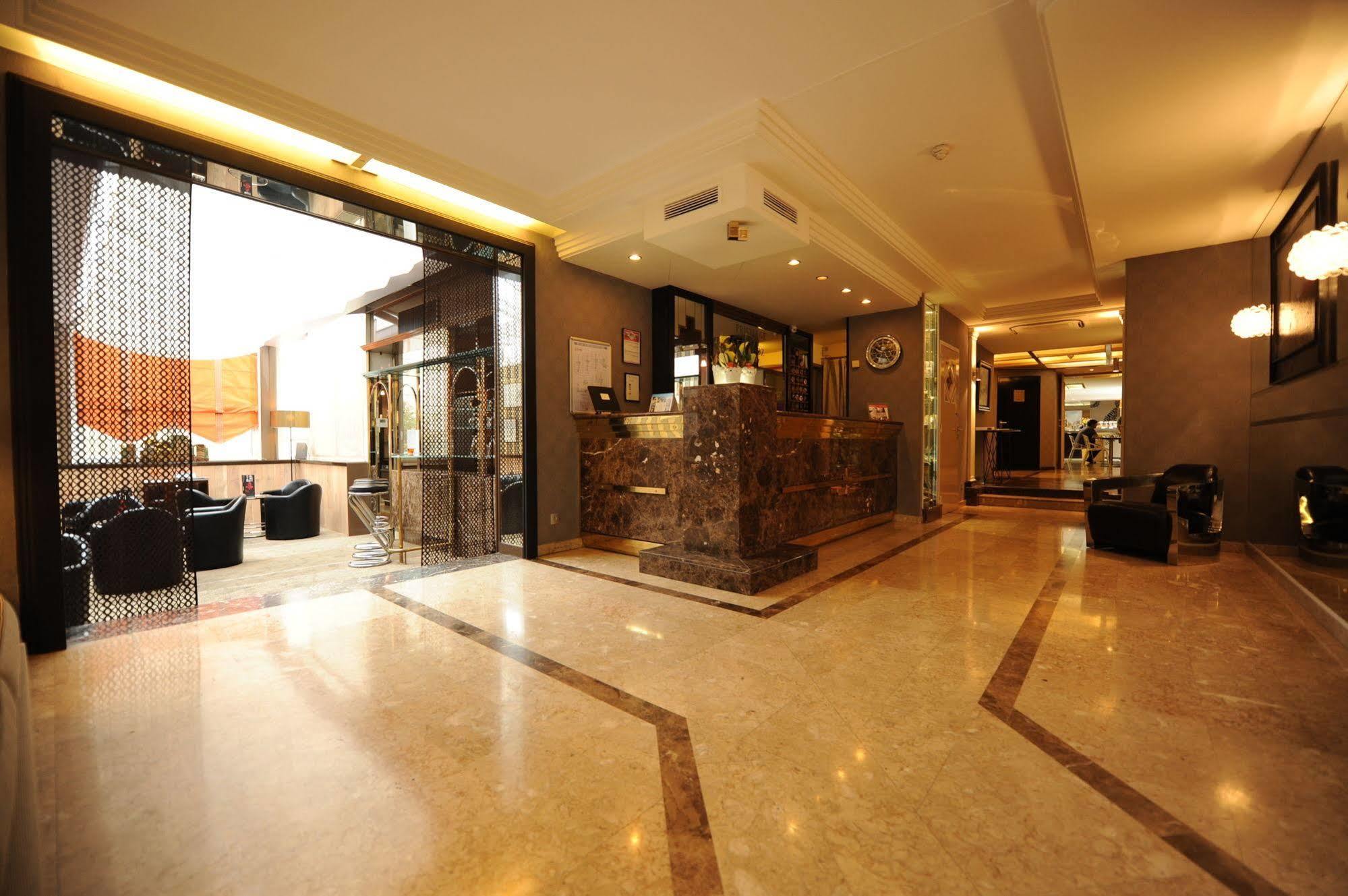 Hotel Mermoz