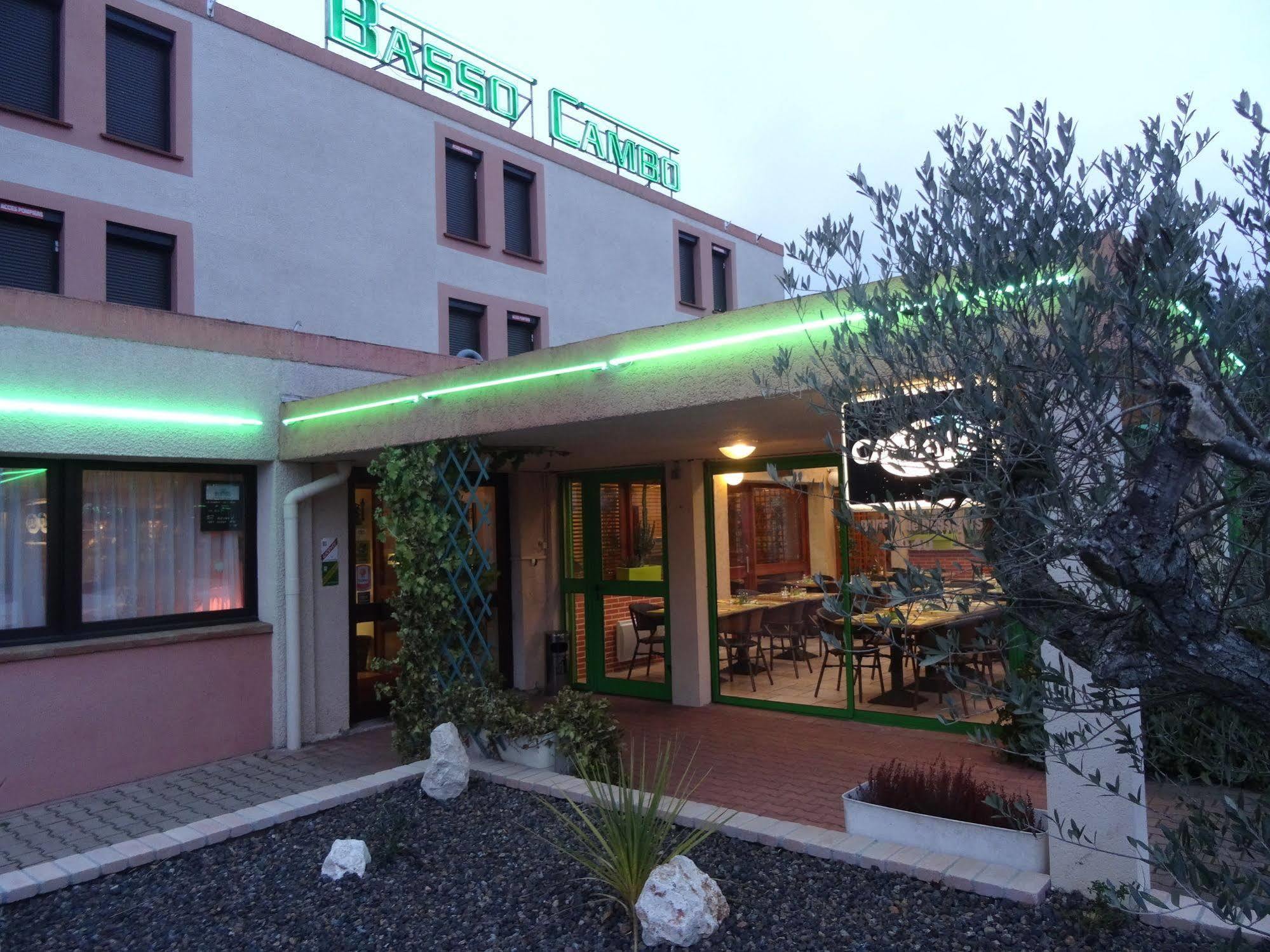 Metrhotel Cambo 2*