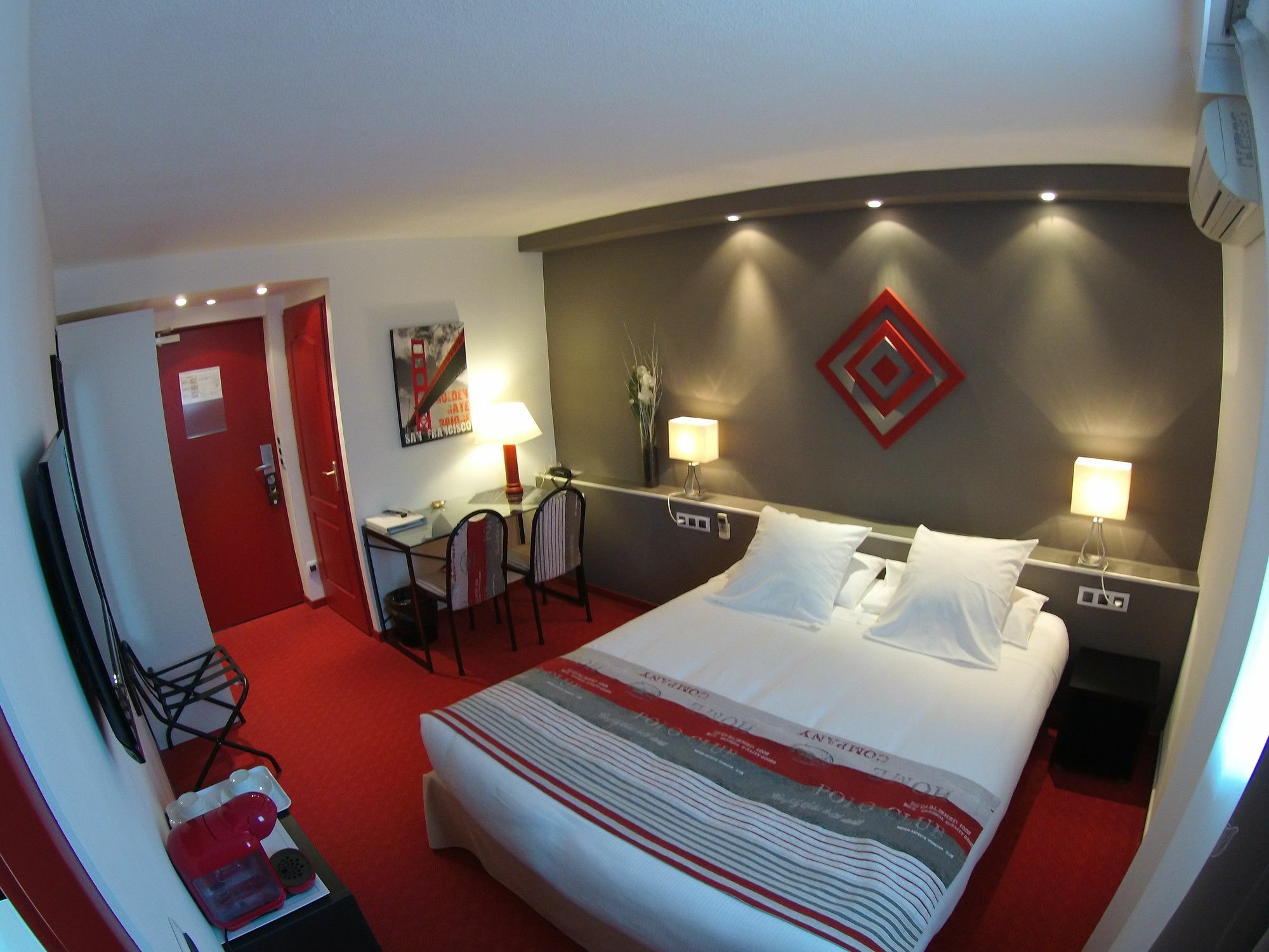 L'initial Hotel 4*