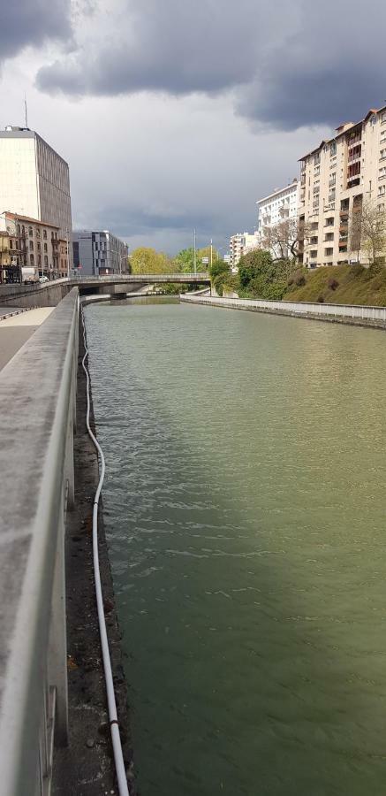 Angle Du Canal Apartment *