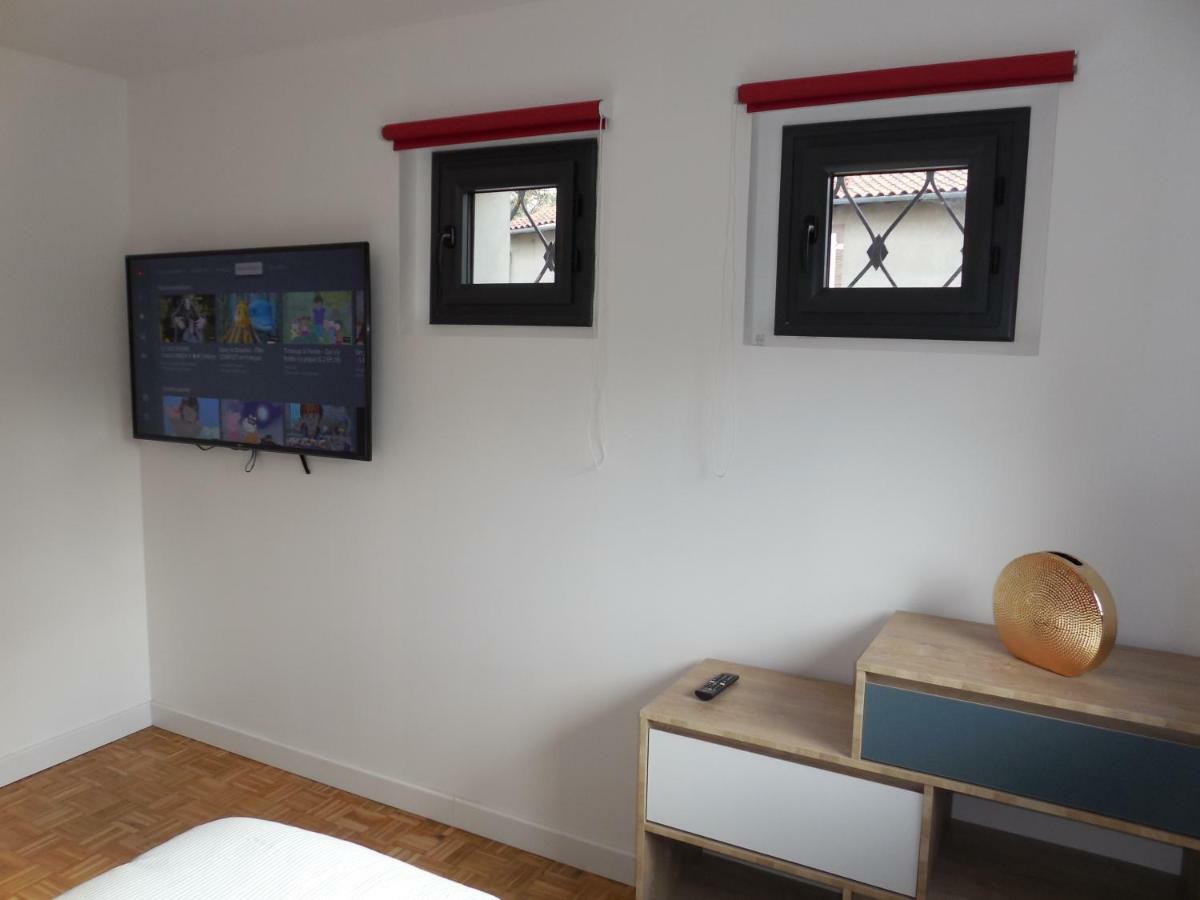 Apartment In 4 Proche Airbus A St Martin Du Touch *