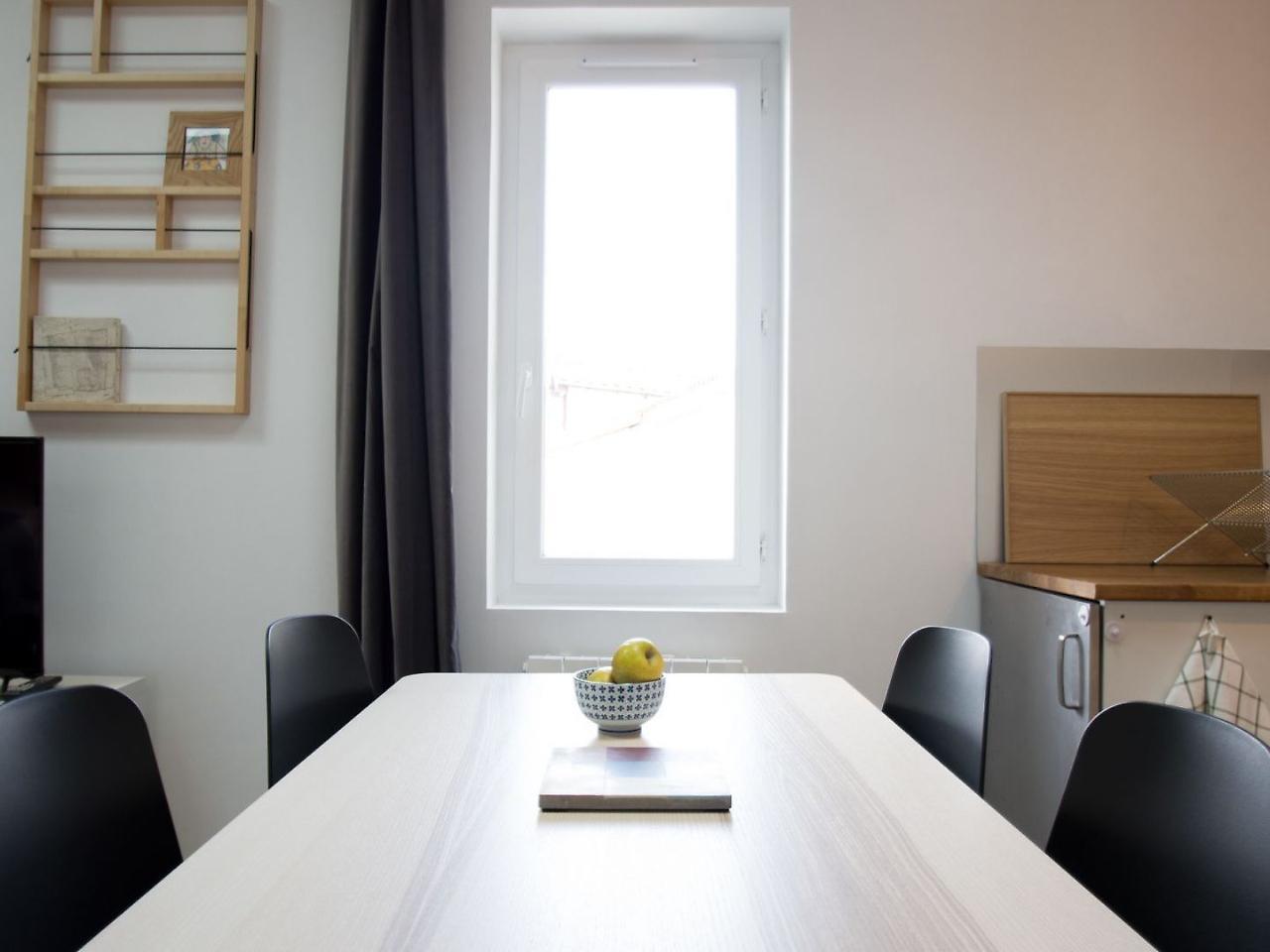 Apartment Achille By Cocoonr