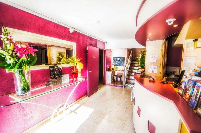 Hotel Prado Avec Parking - Proche Zenith 3*