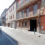 L\'Aubuisson - Apt Climatise Avec Terrasse Privee