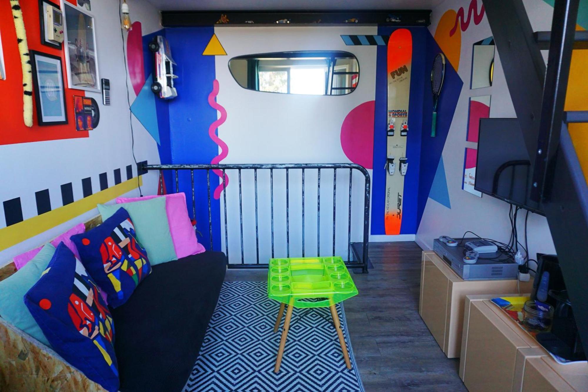 Séjour chez l'habitant La Ninetiesroom - Atypique Avec Salle De Bain Et Wc Prives - Tv Wifi Console Jeux - Parking Gratuit *