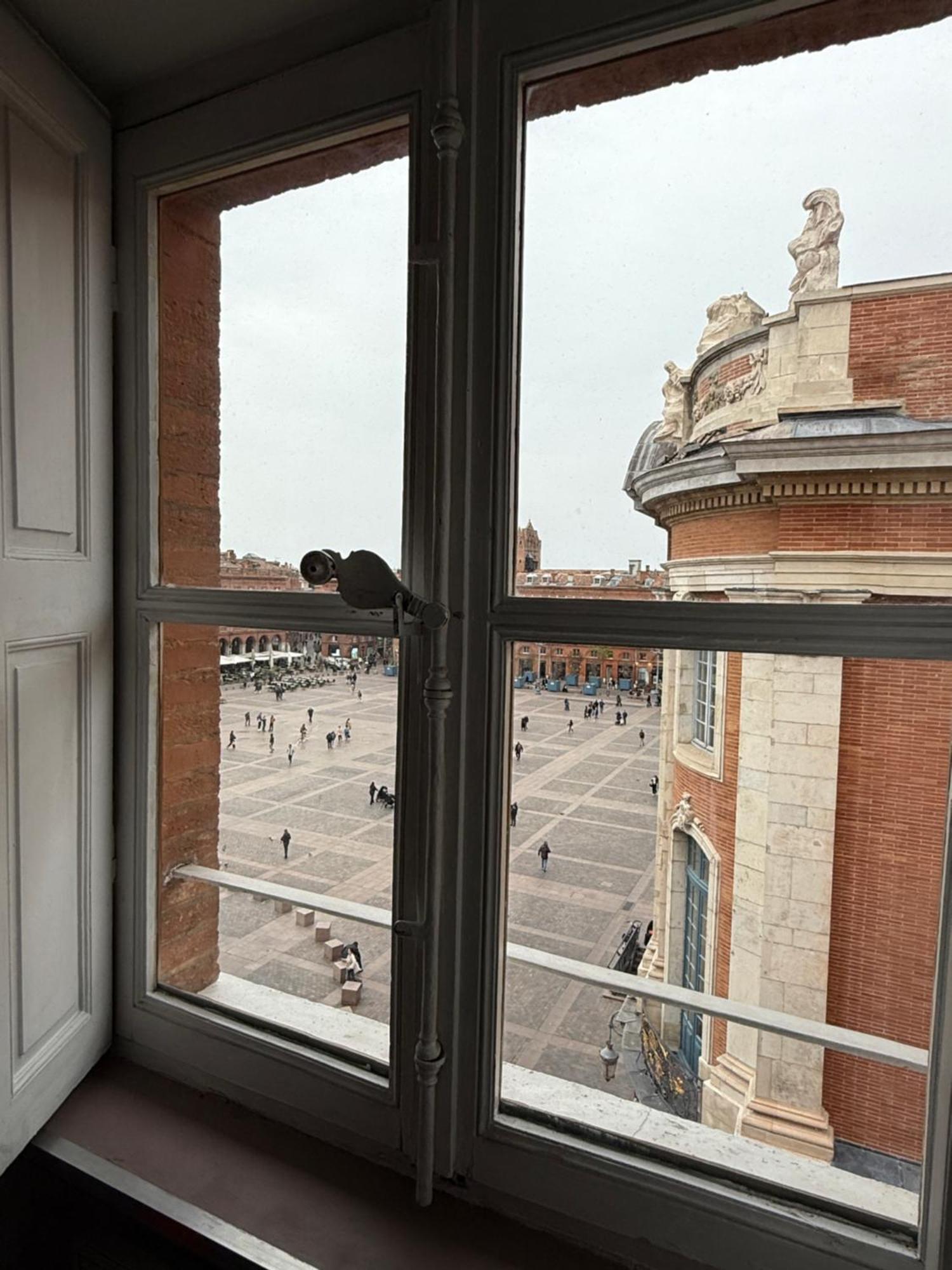 Beautiful Flat On Capitole Place Apartamento *