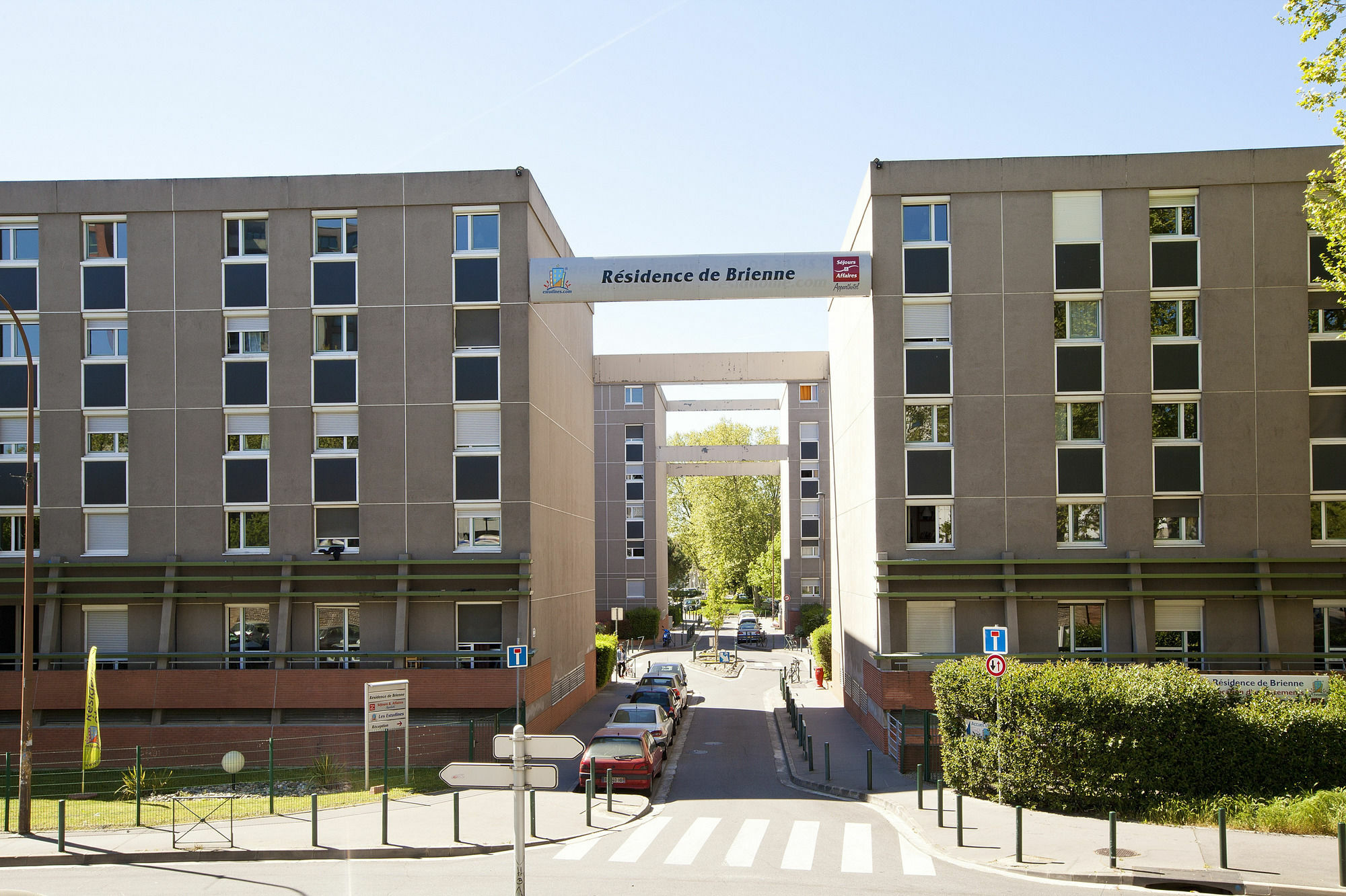Séjours&affaires De Brienne 2*