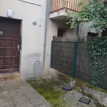 Comme A La Maison Chez Dominnique Coquet T2 Avec Jardin Homme Chaleureux