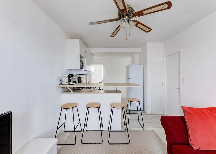 Le Central - Chambre Privative Avec Salon Et Terrasse Privee