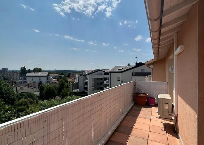 Le Venasque Avec Terrasse - Climatisation